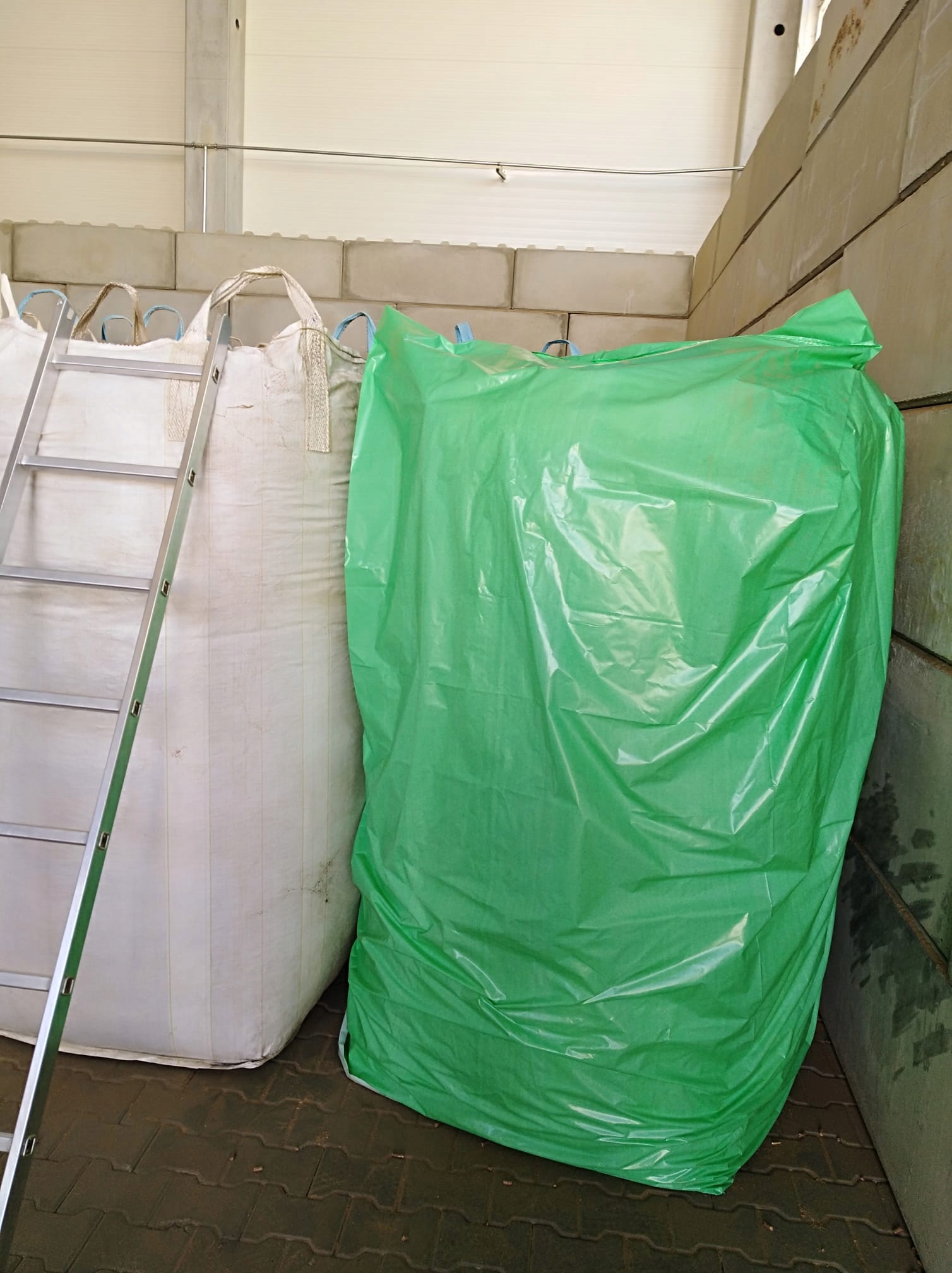 Kaptury foliowe do big bag 200cm x OB. 450cm