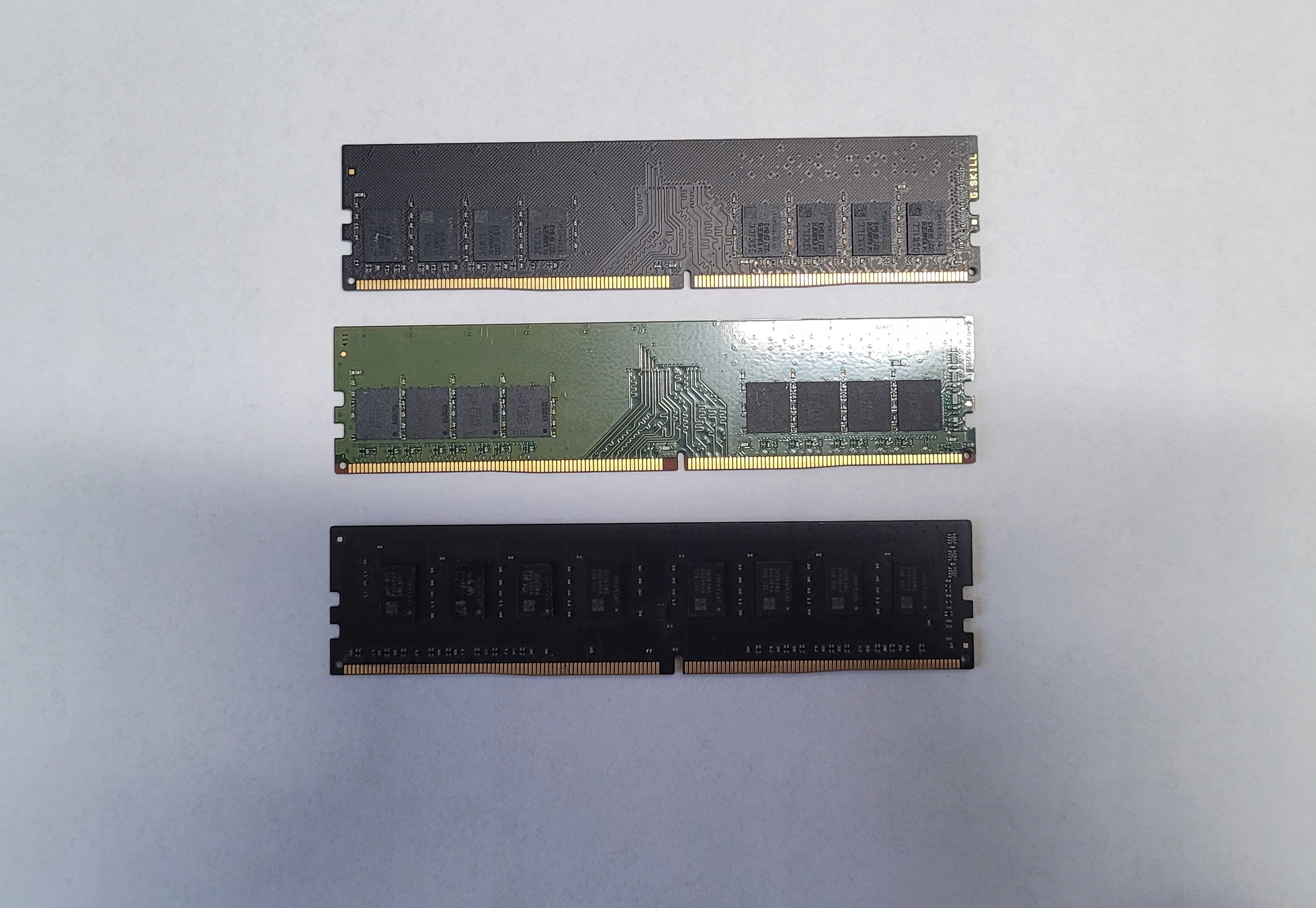 Pamięć RAM do komputera DDR4 4GB 2133MHz CL15 MIX