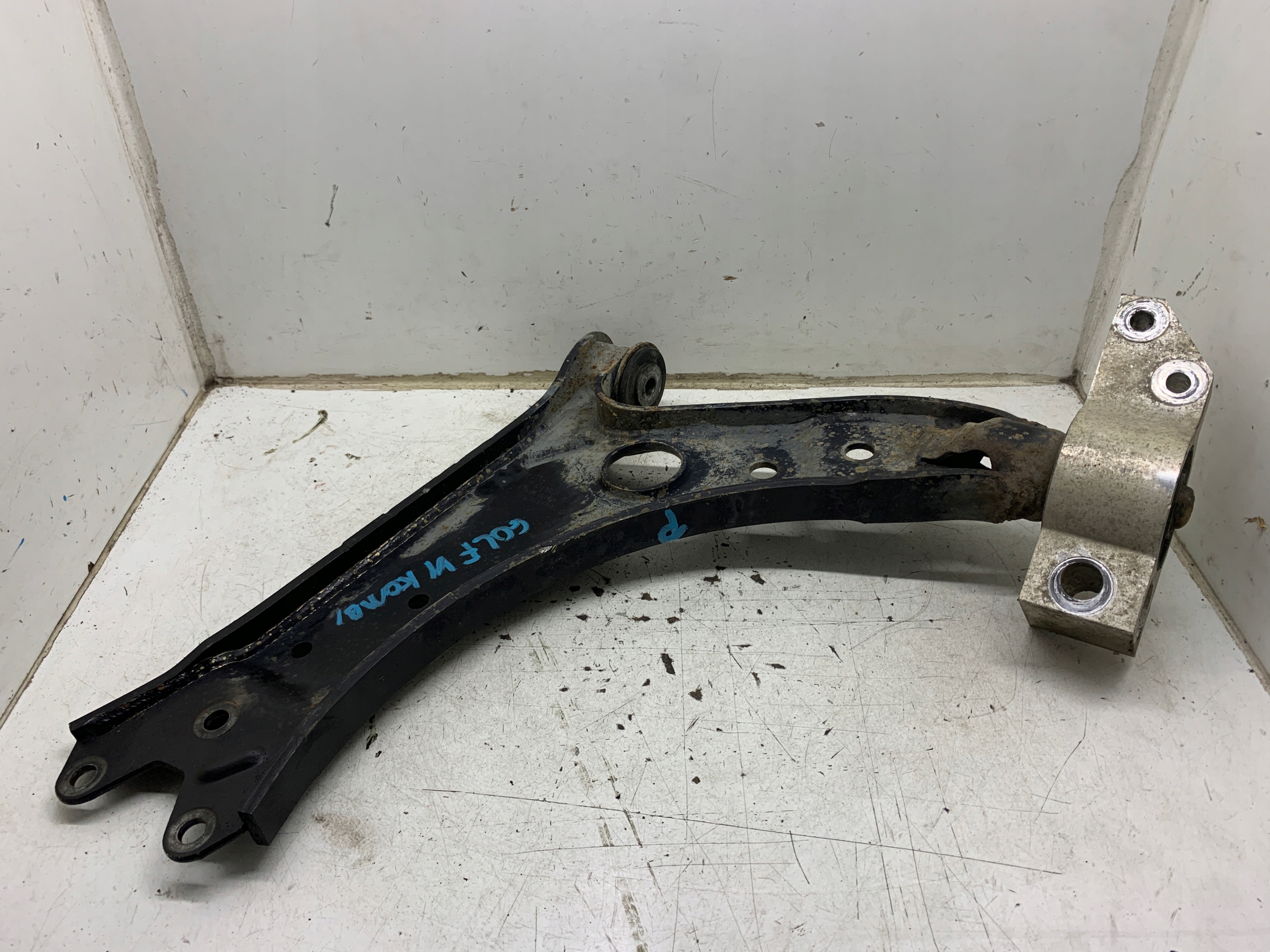 arm front right 1K0407190E VW GOLF VI 1.6 TDI