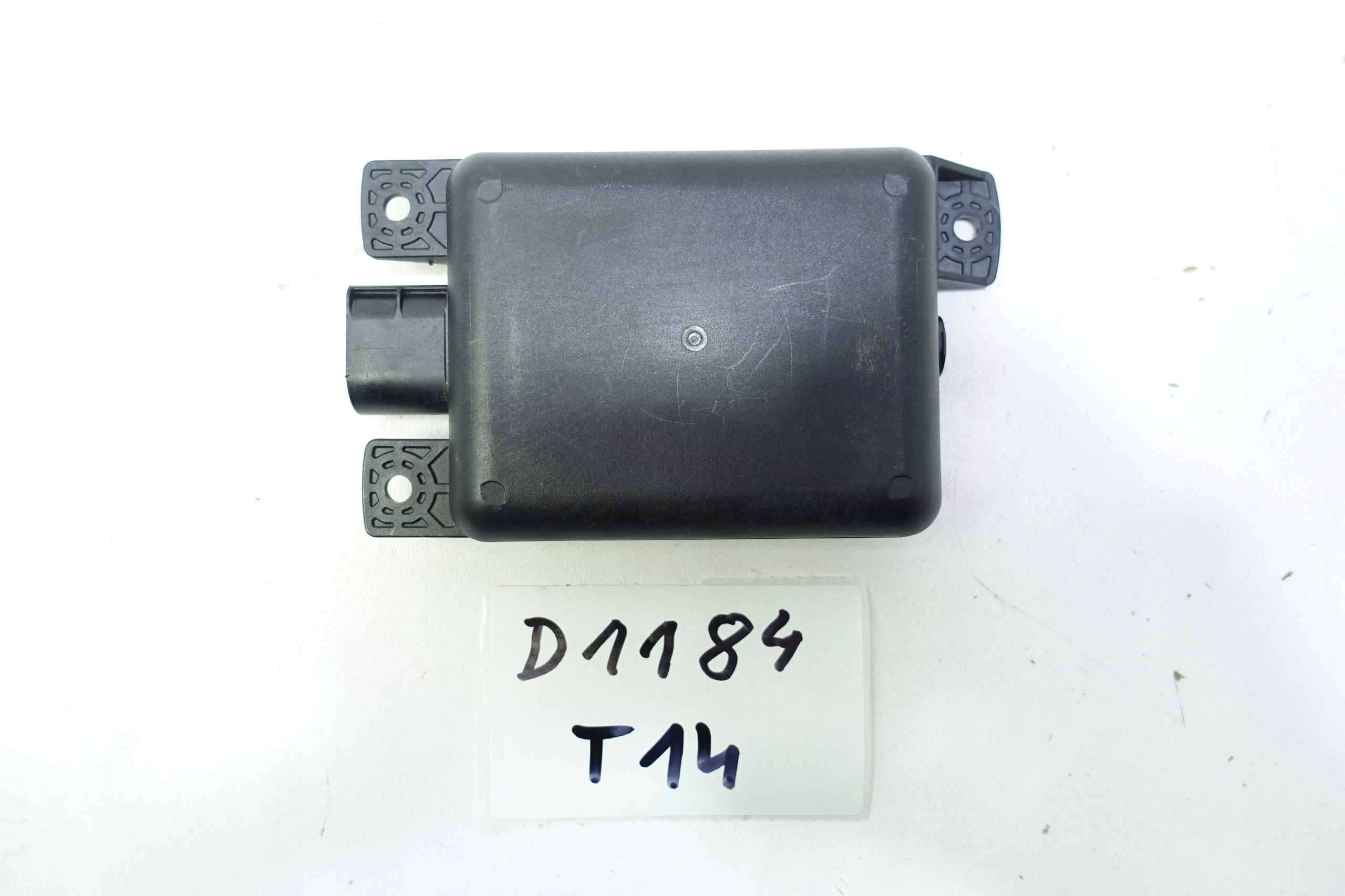 РАДАР DISTRONIC SENSOR ACC VW GOLF 5Q0907685C