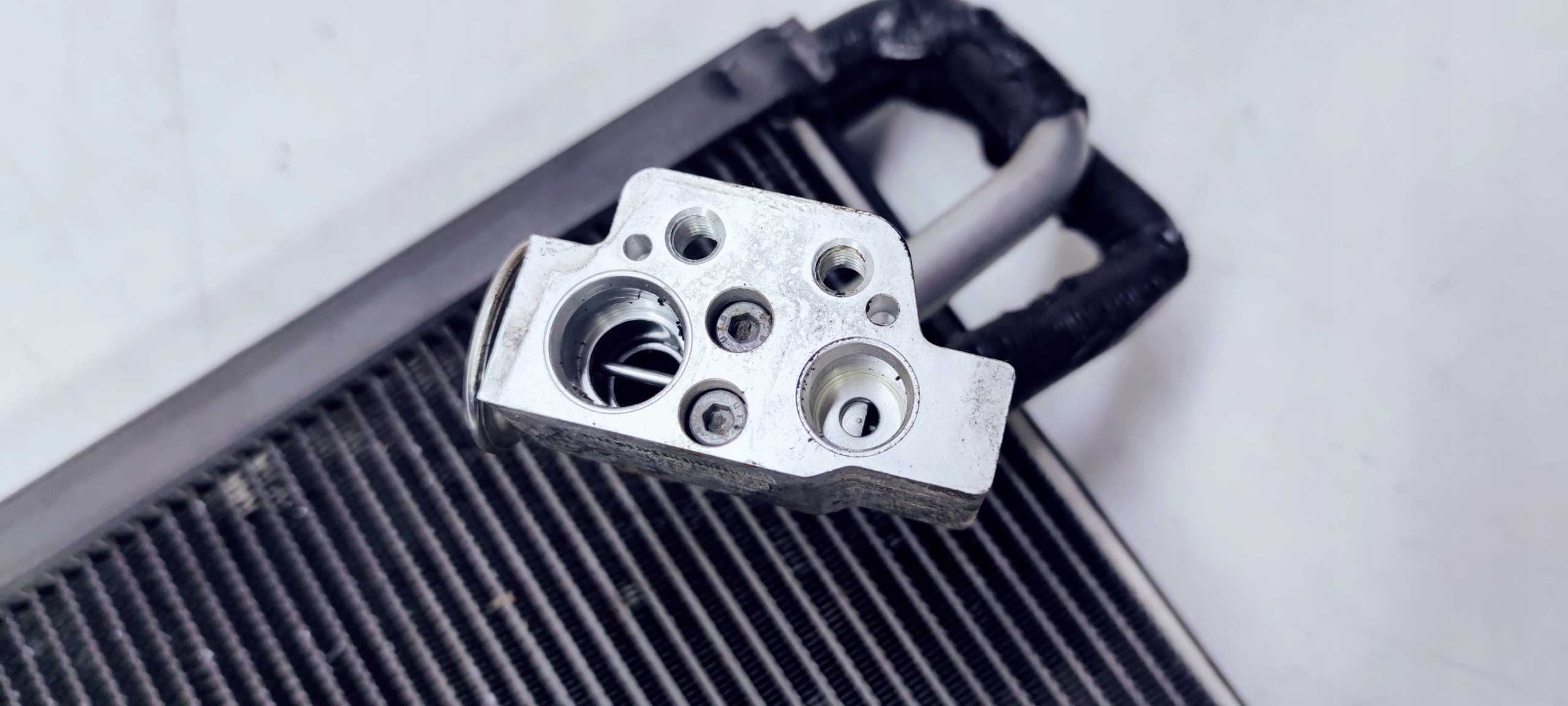 Radiateur climatisation PAROWNIK AUDI A6 4G0820181A