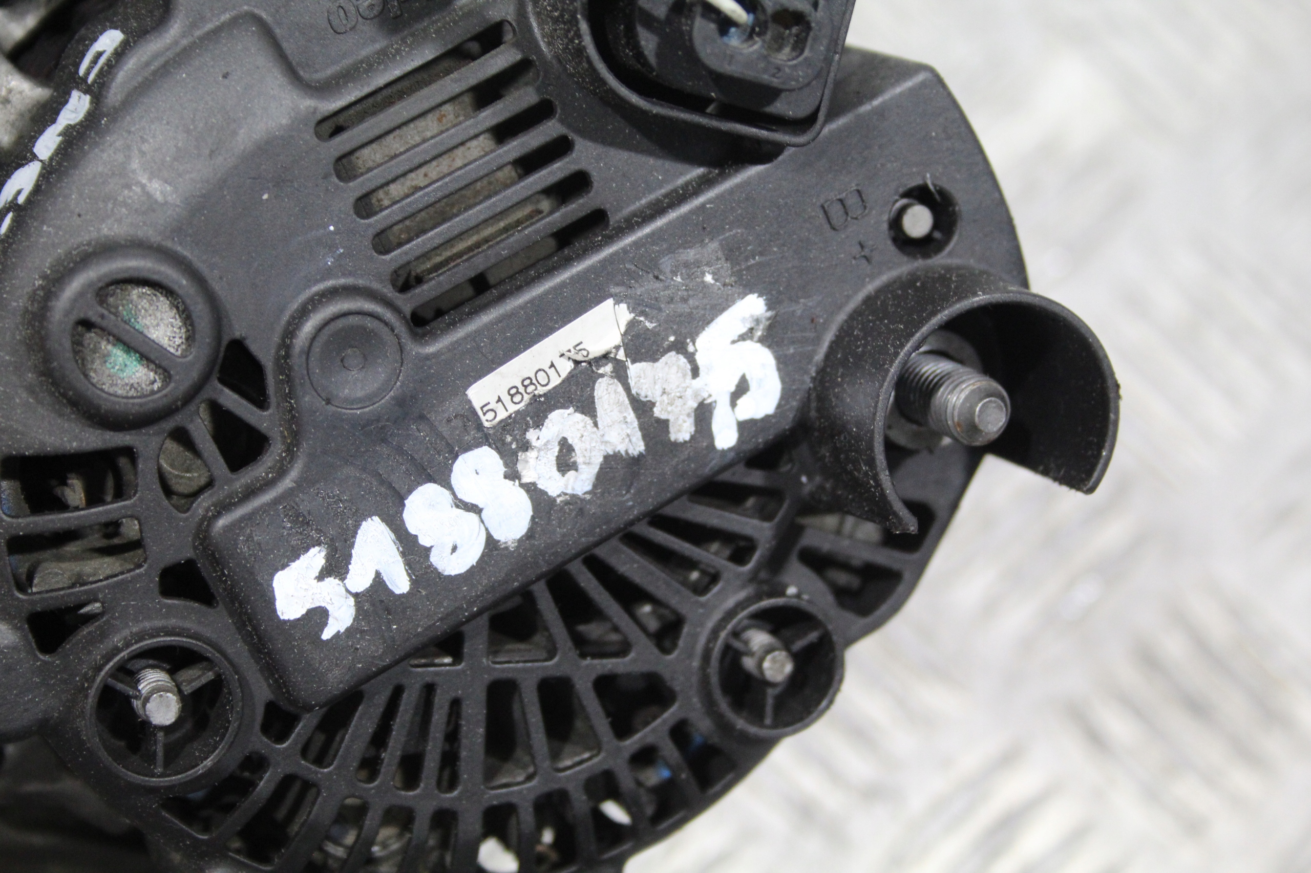 ALTERNATOR FIAT 500L 51880175