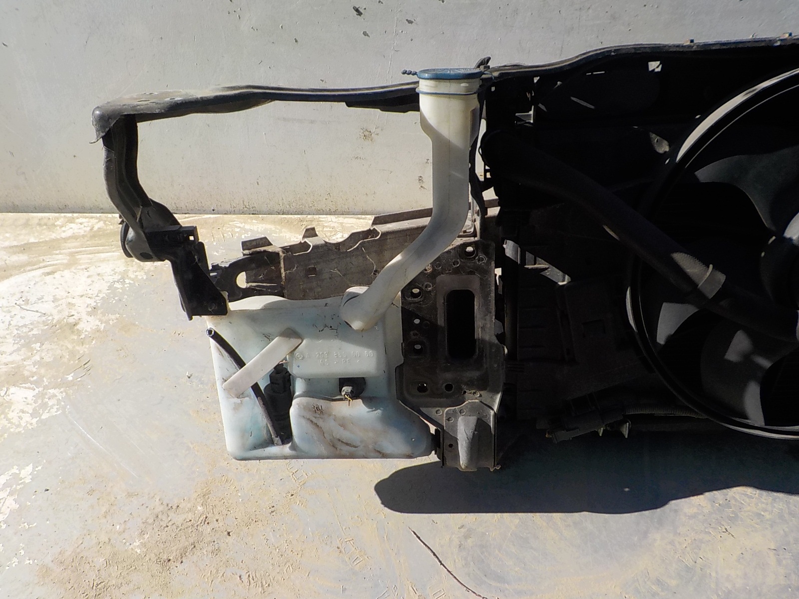 627 MERCEDES W203 CL203 1.8 compressor; support panel for radiators sider radiator