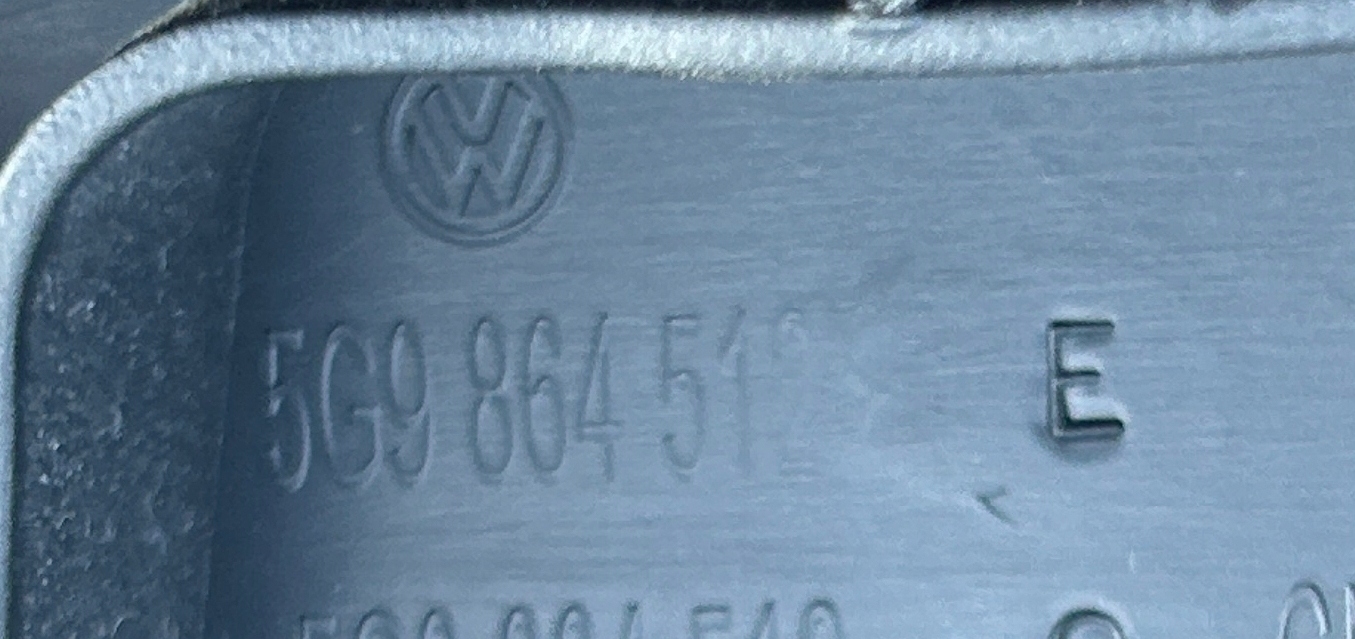 bracket moulding boot right left VW GOLF VII KOMBI 12
