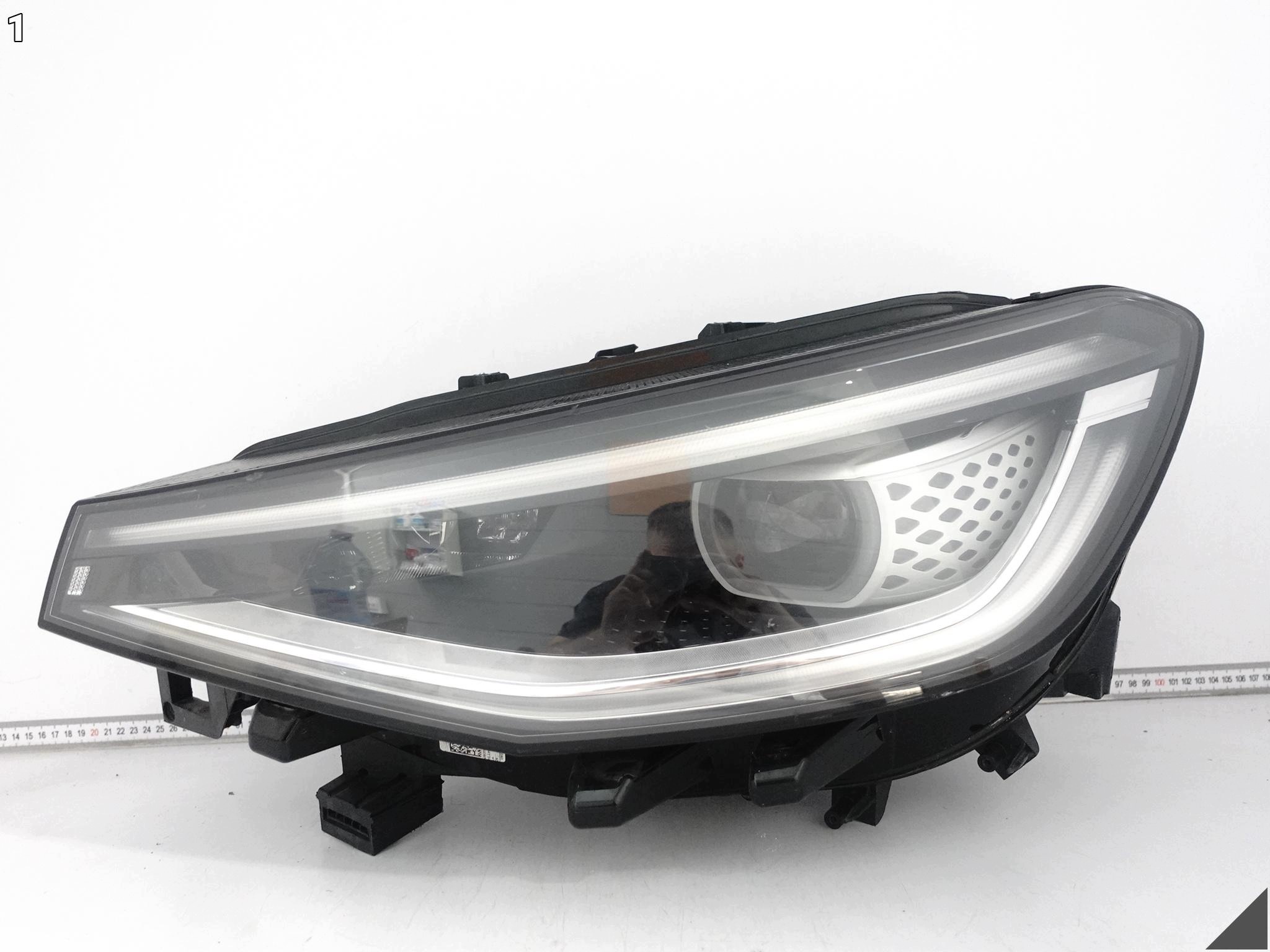 VW ID.4 ID4 ID.5 ID5 GTX 11B 20- light FULL LED IQ.LIGHT left front EUROPA