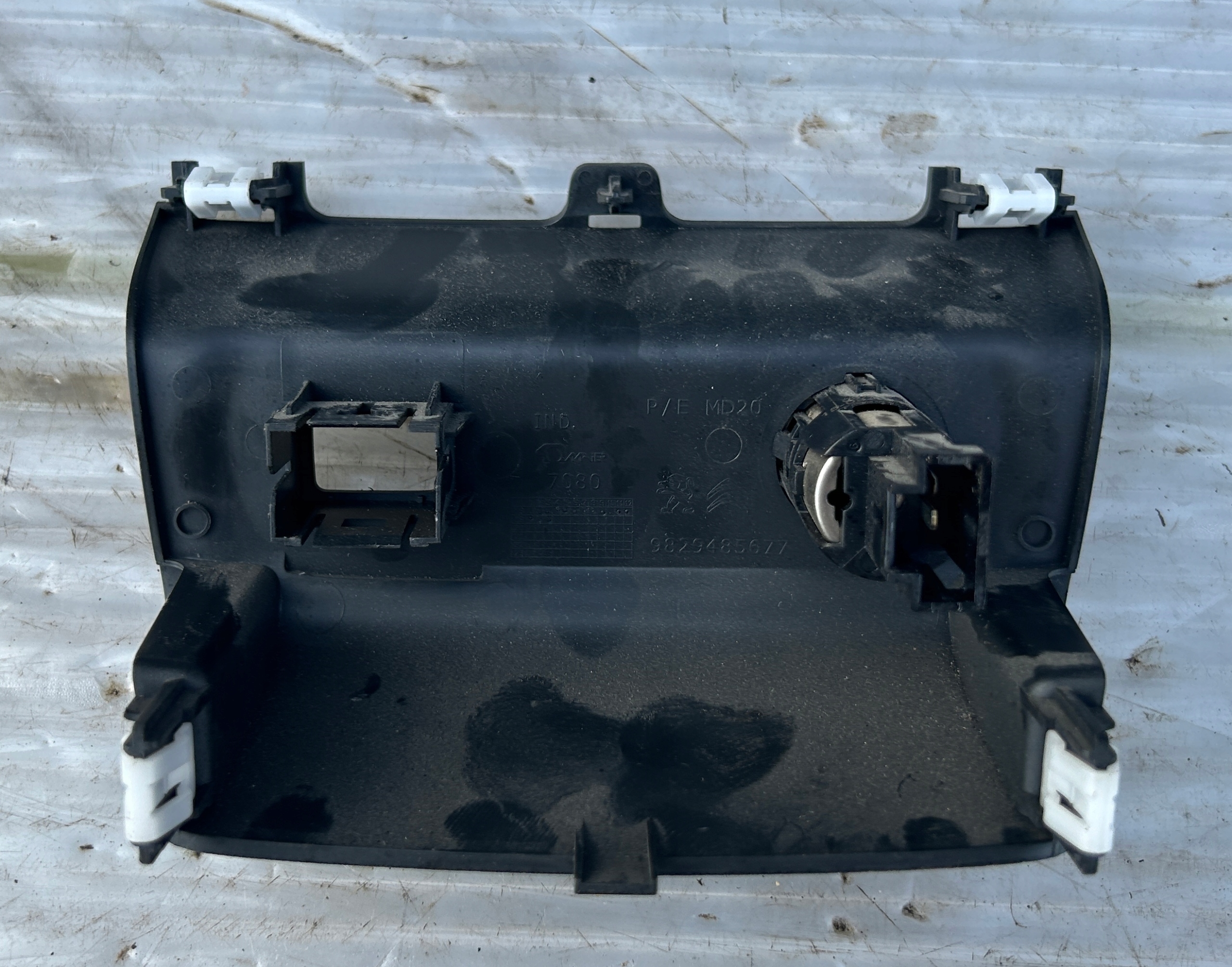 PANEL 12V CITROEN C3 III 16- 9829485677