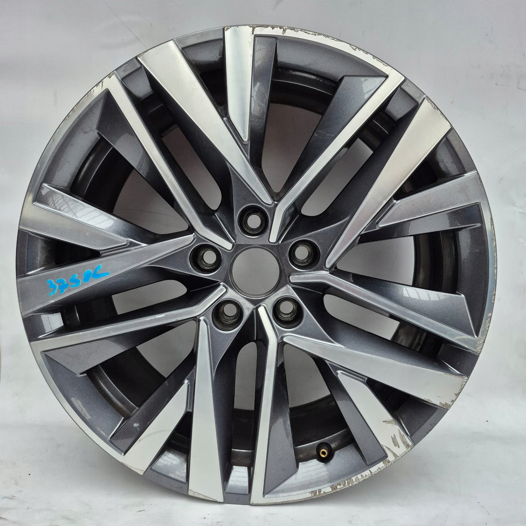 SKODA OCTAVIA disk hliníkový 18" 5E3601025