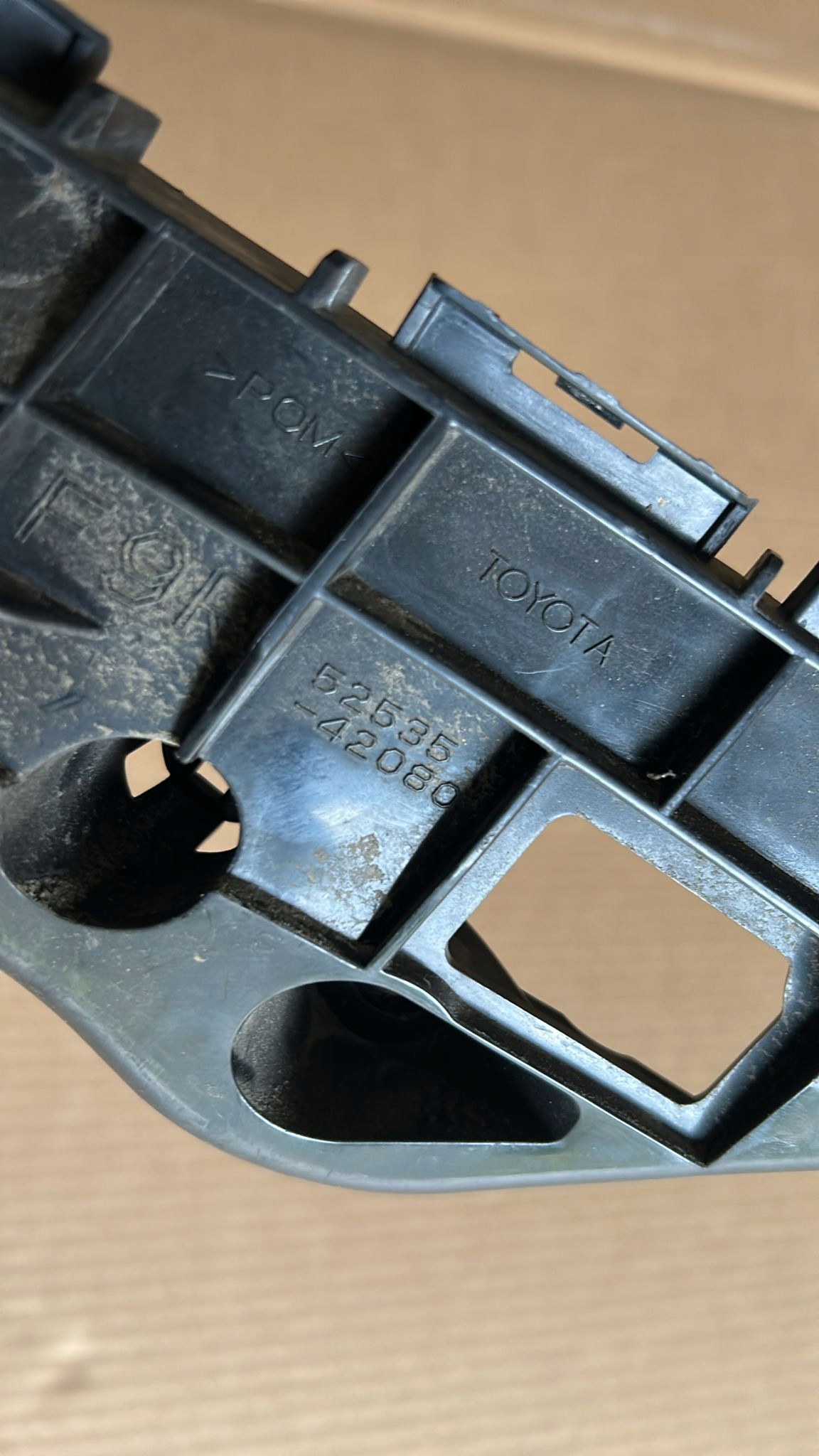 bumper bracket right front front TOYOTA RAV4 IV 15