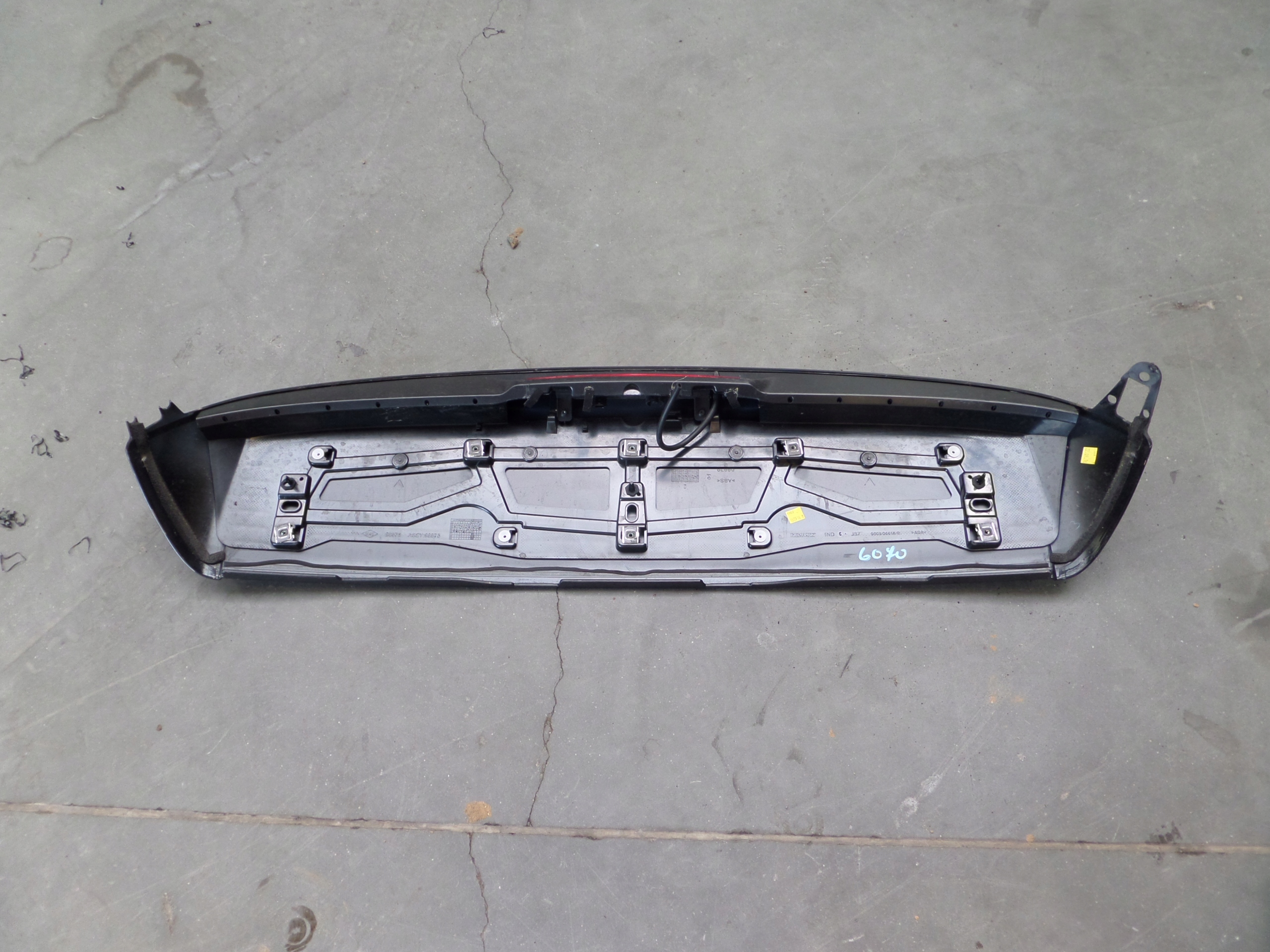 RENAULT CAPTUR SPOILER LOTKA bonnet boot rear part 960304415R