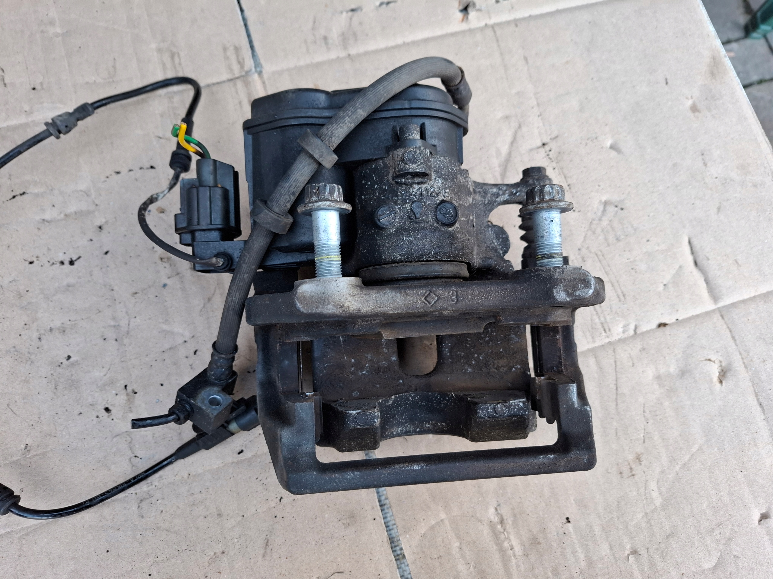 caliper brake rear part DISCOVERY V L462 2.0 4x4 right 22r