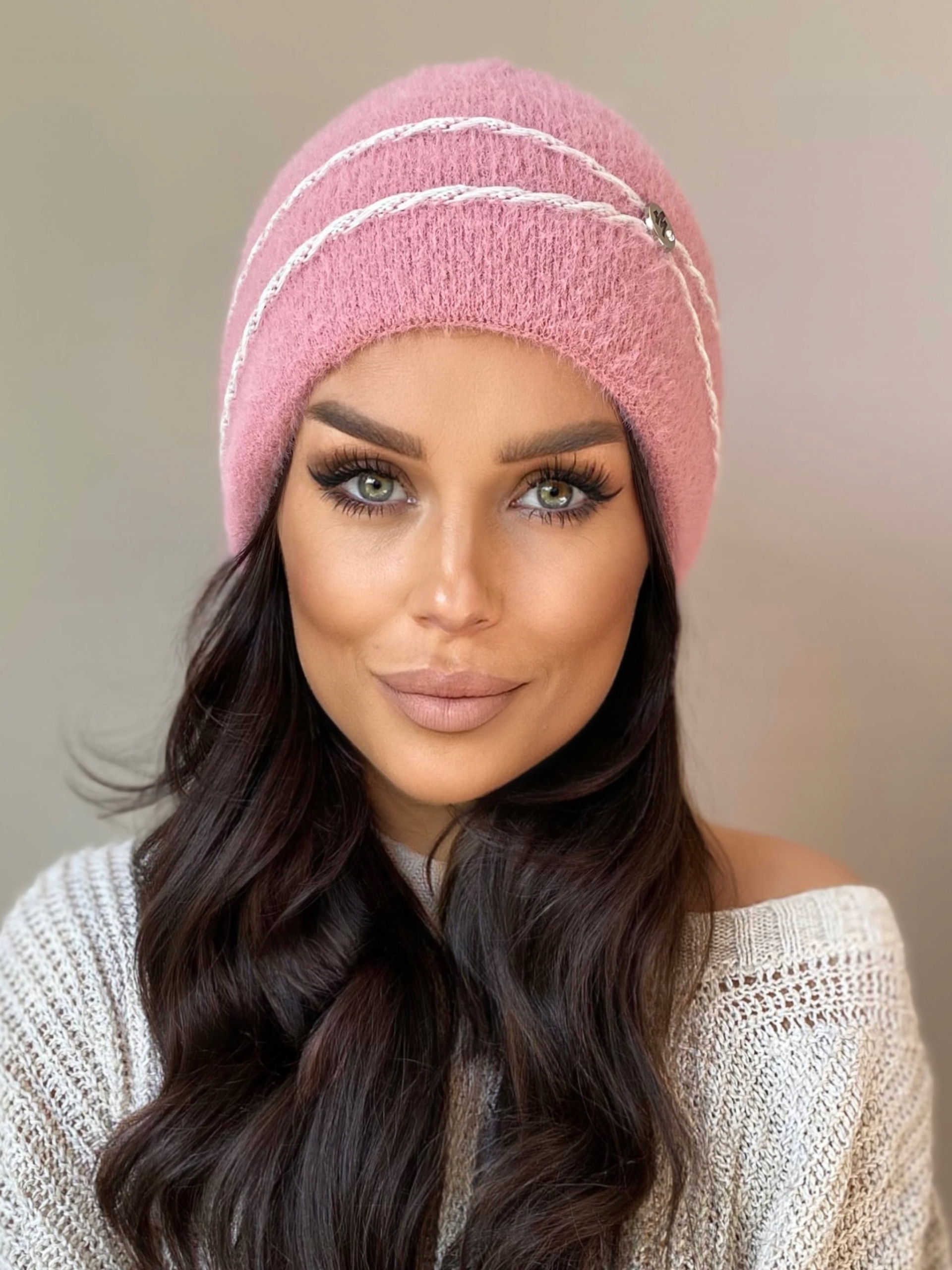 CZAPKA DAMSKA ZIMOWA NA ZIMĘ CIEPŁA WYGODNA GRUBA KOBIECA SPORTOWA KOLORY Wzór dominujący bez wzoru