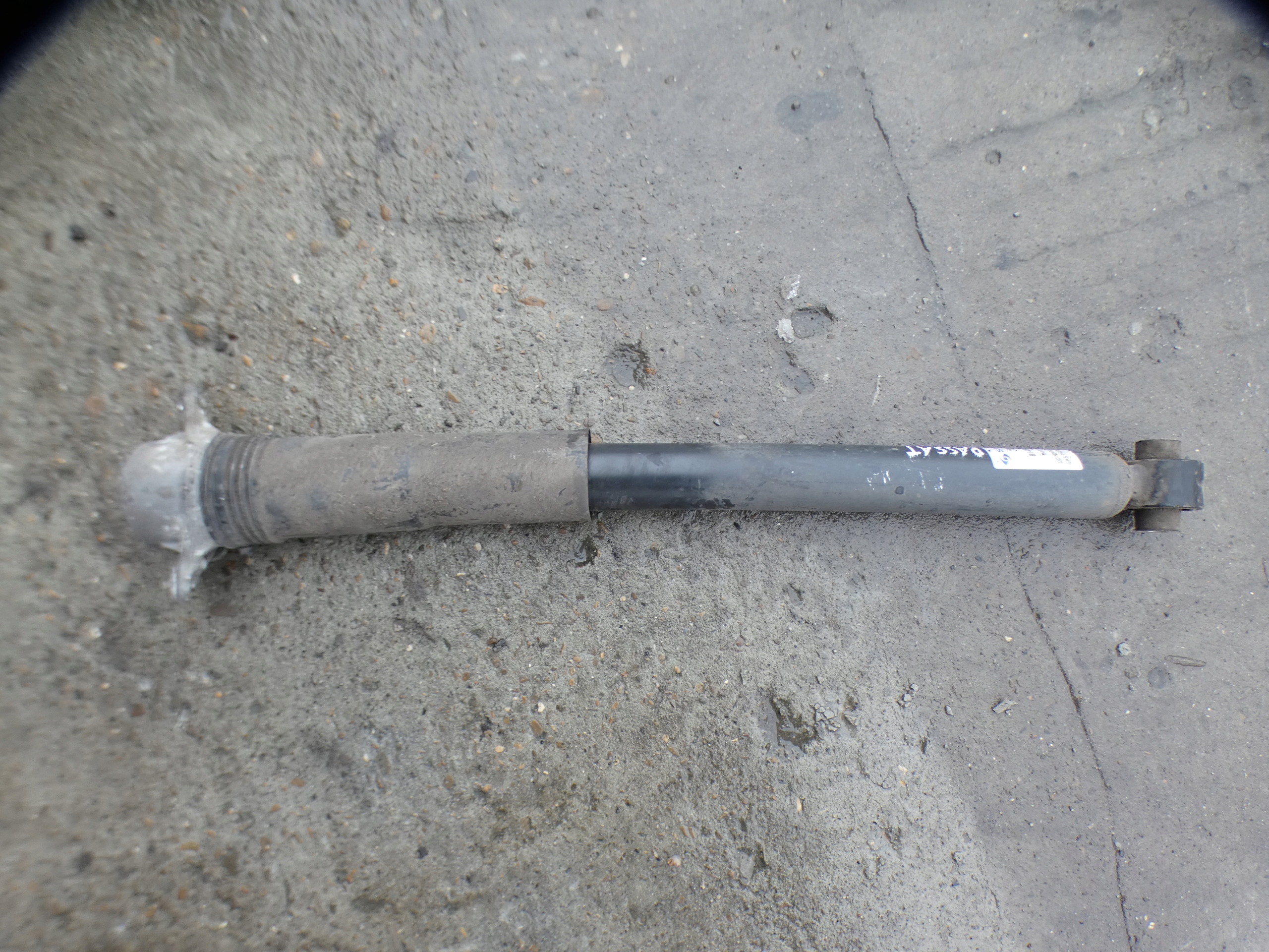 VW PASSAT B8 right left side shock absorber rear