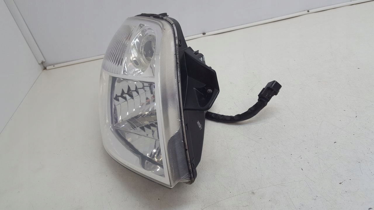 light front front right Kia Picanto