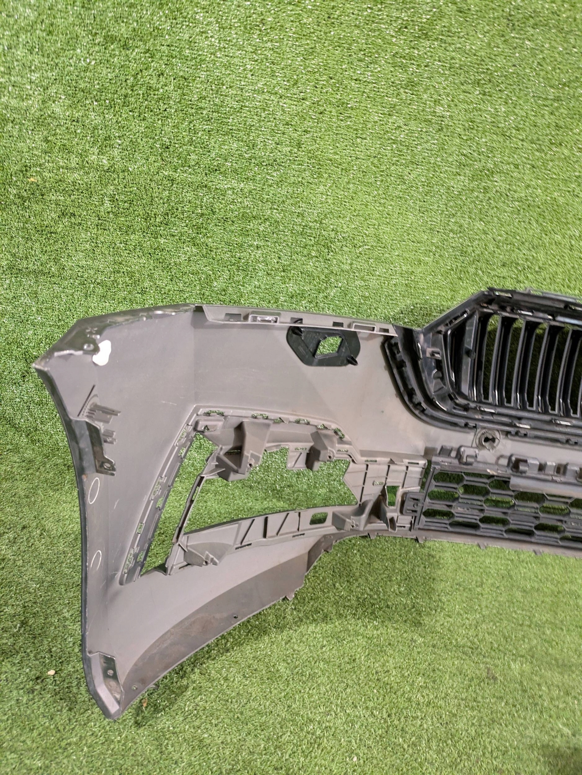 front bumper front SKODA OCTAVIA IV 20- NR.8559
