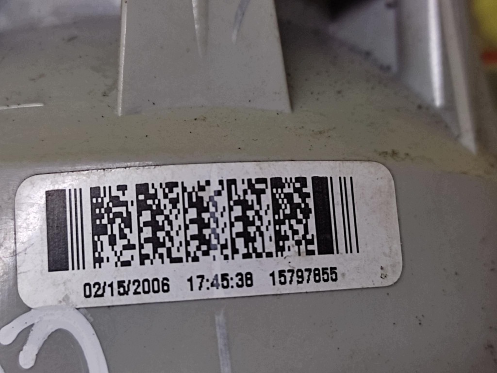 CHEVROLET COBALT feu gauche arrière 15797855