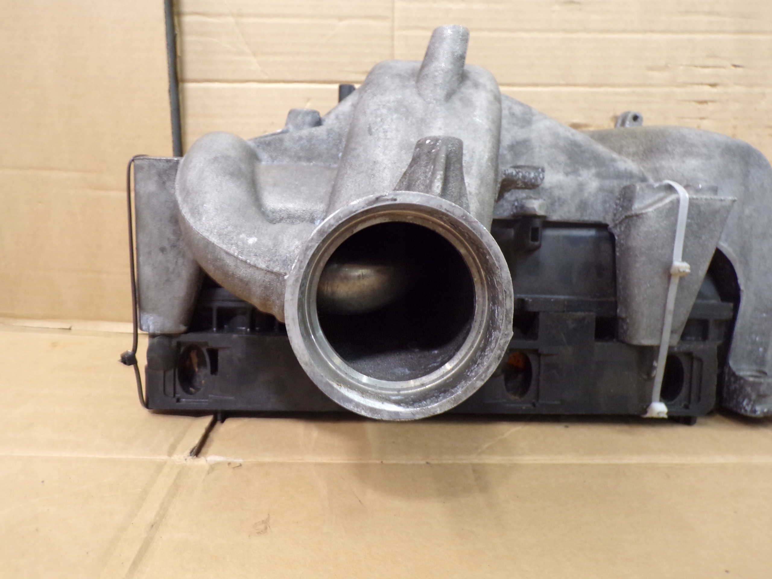 SPRINTER 2.2CDI 06- intake manifold 2 CZESCI engine 646
