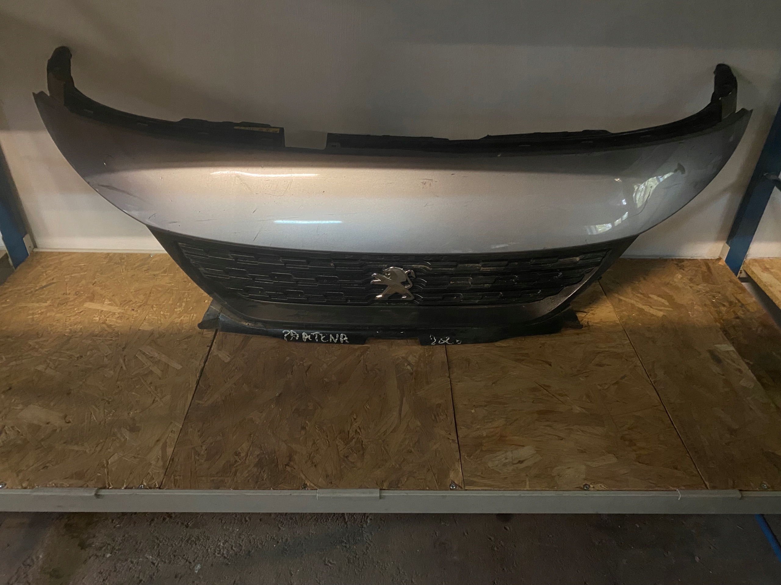 Peugeot Partner 7* Kühlergrill FRONTGRILL Kühlergitter - Thumbnail 1