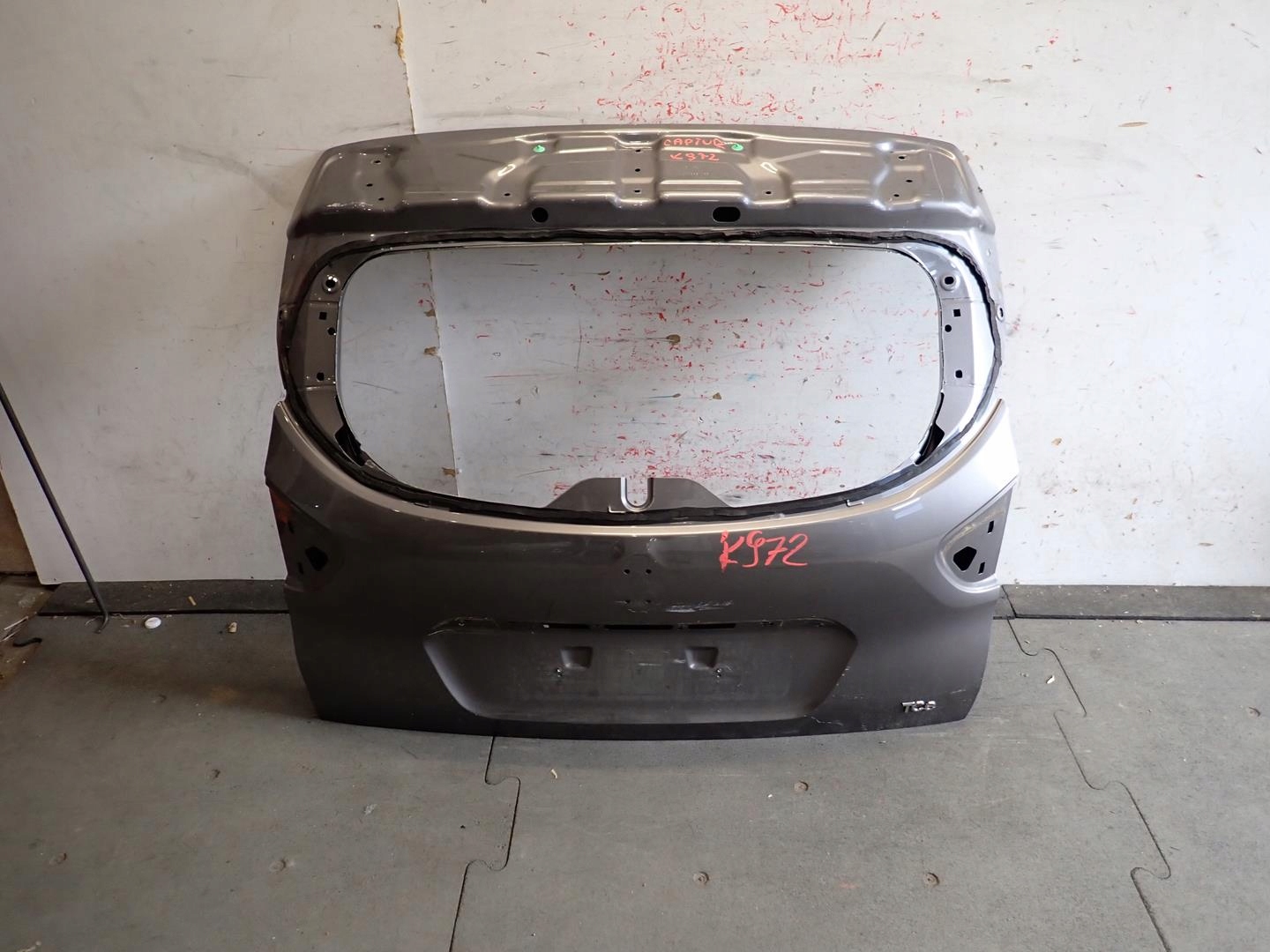 kapota RENAULT CAPTUR a 2013-2019 901523137