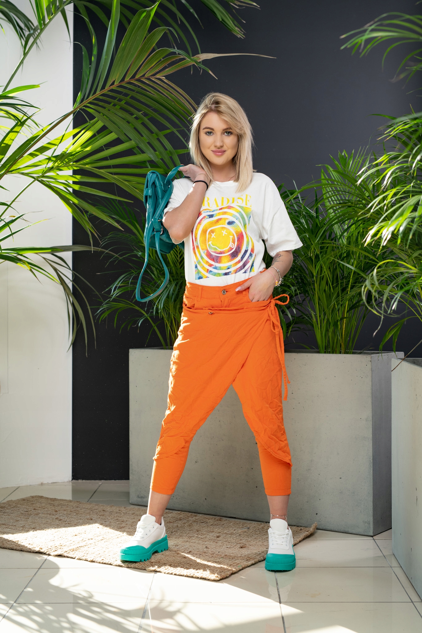 WŁOSKIE SPODNIE Z ZAKŁADKĄ M 38 ORANGE Marka New Collection