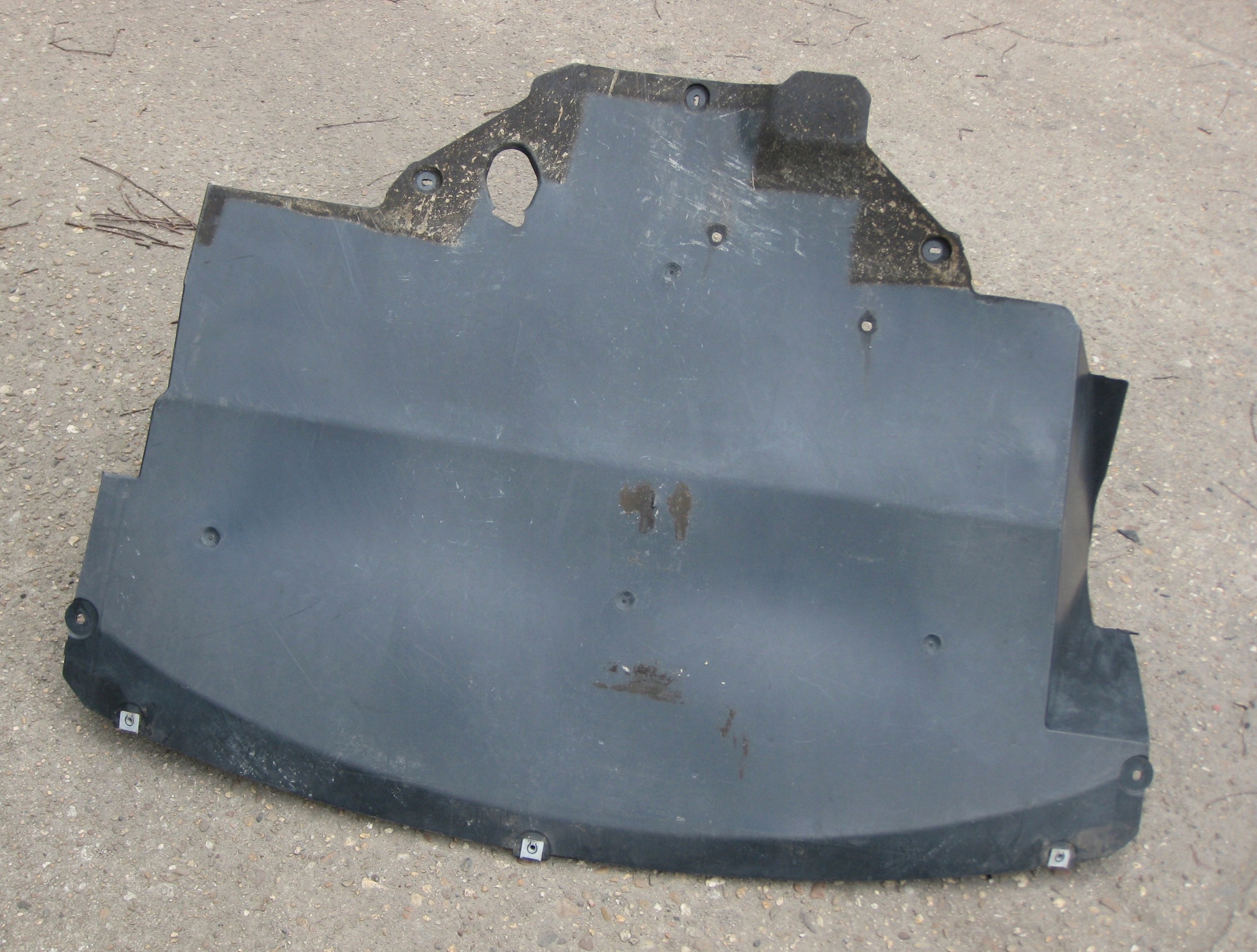 RENAULT MASTER III LIFT lower motor cover 758903761R