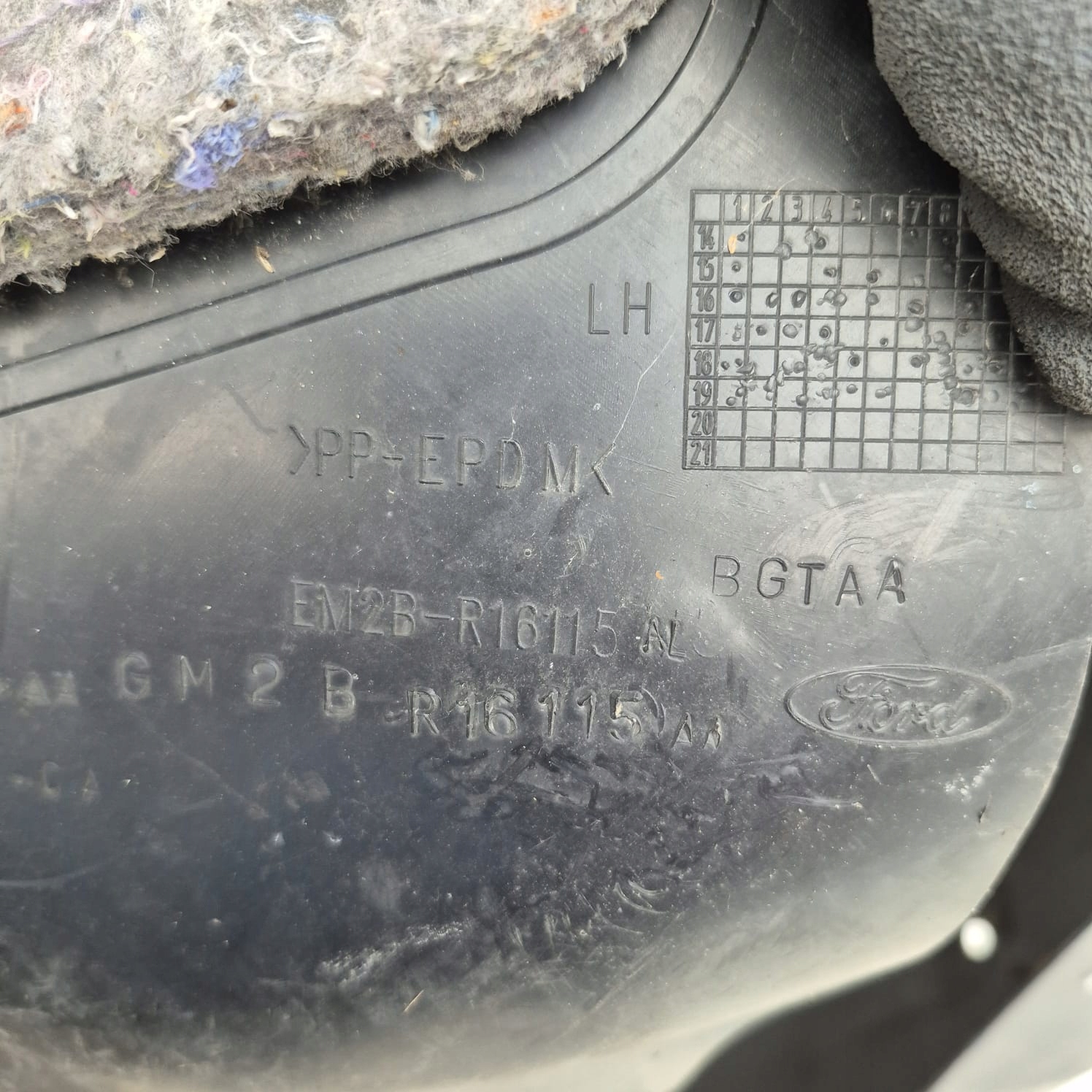 FORD S-MAX MK2 14- mudguard left front front EM2B-R16115