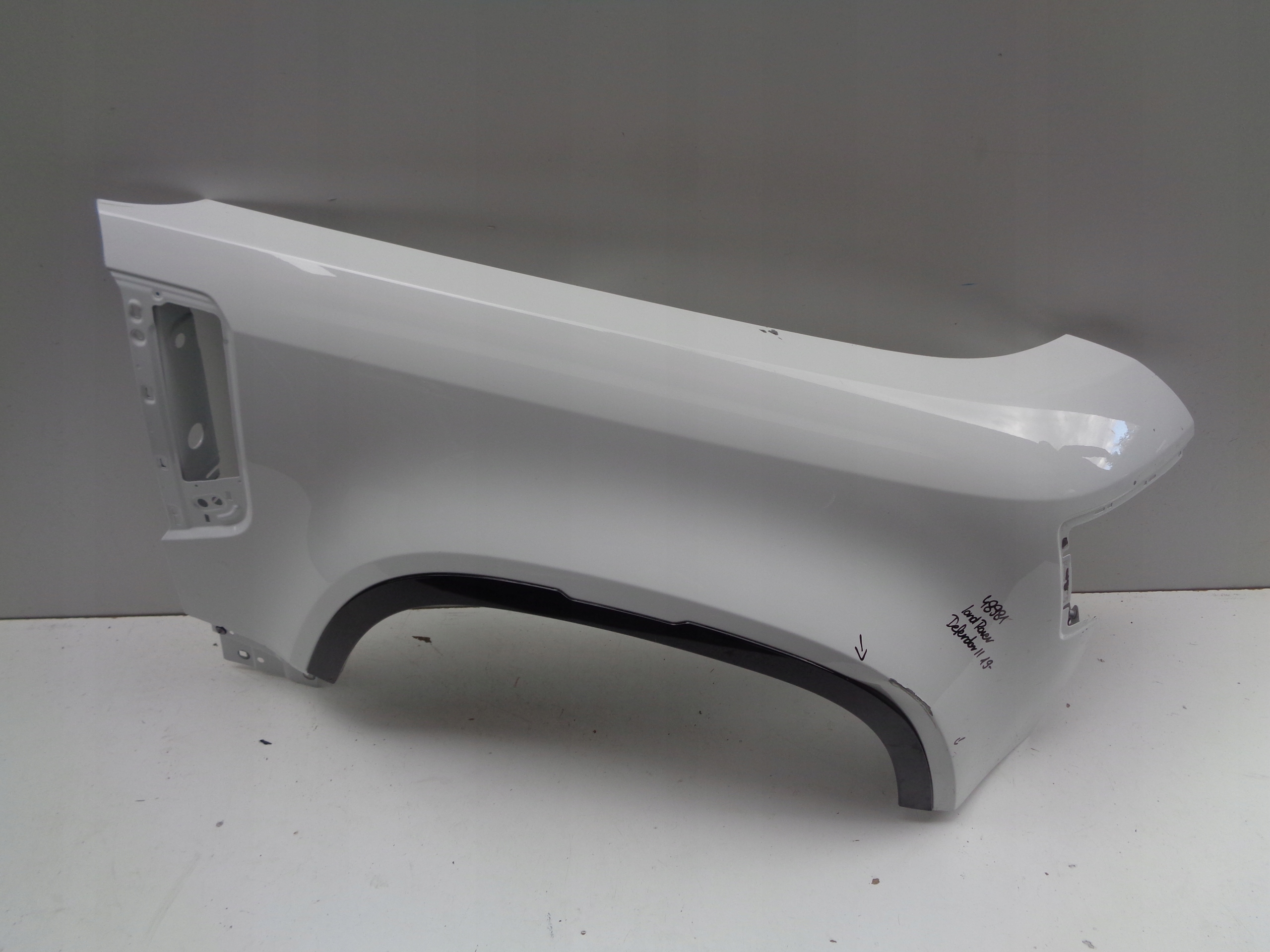 fender right front LAND ROVER DEFENDER II 19- NR 48981