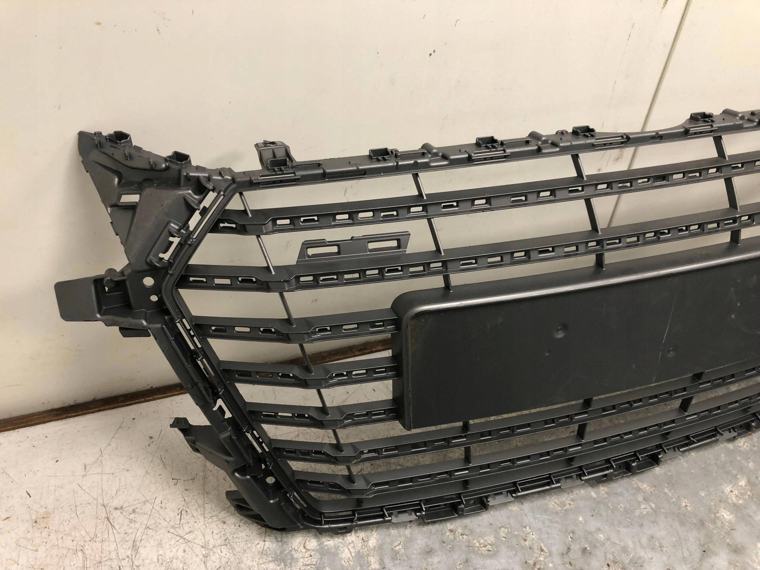 Grill Grill AUDI TTS MK3 8S0853651A