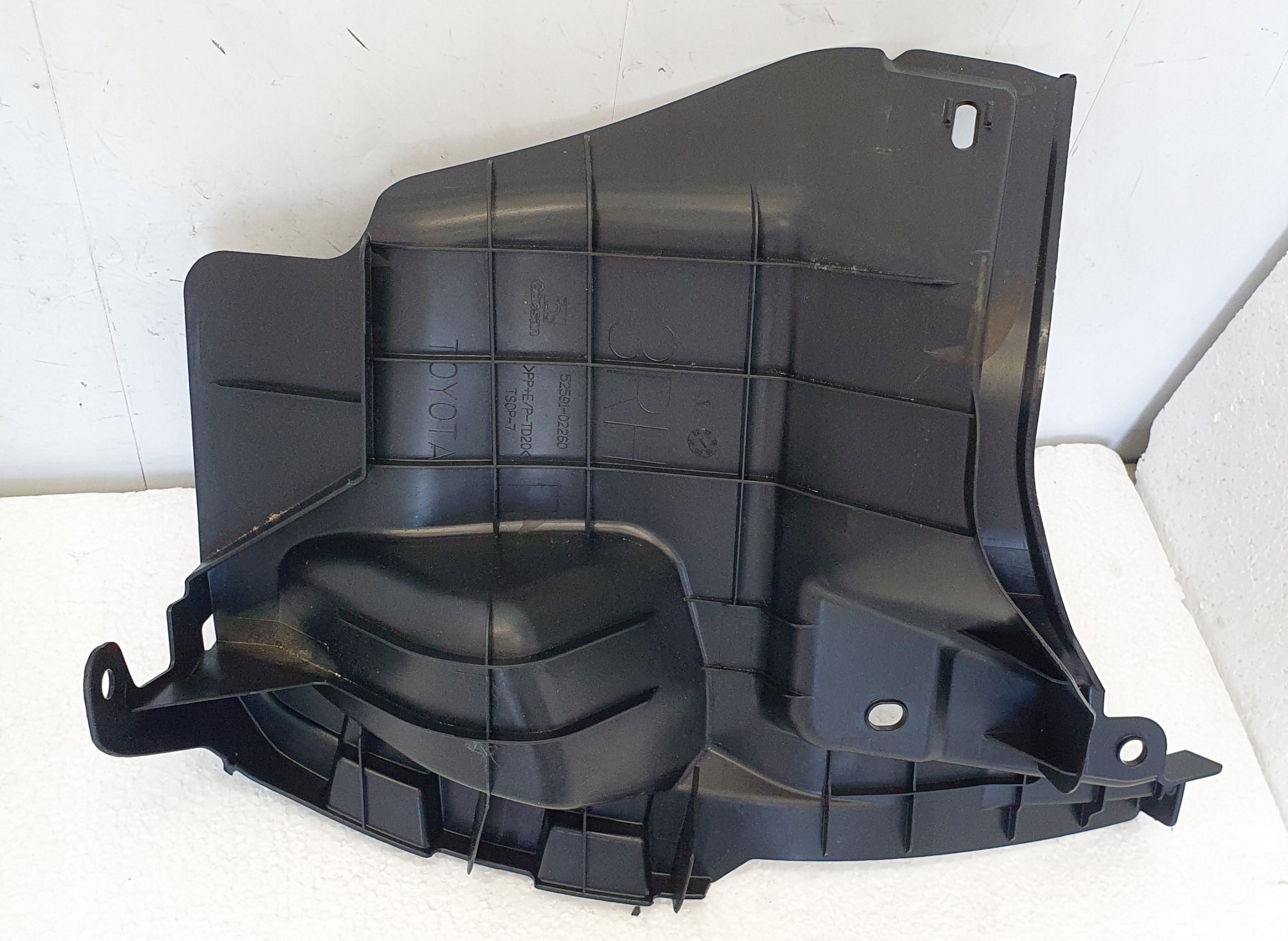 TOYOTA AURIS II NADKOLE PRAWY TYŁ ORYGINAŁ NOWE Typ samochodu Samochody osobowe