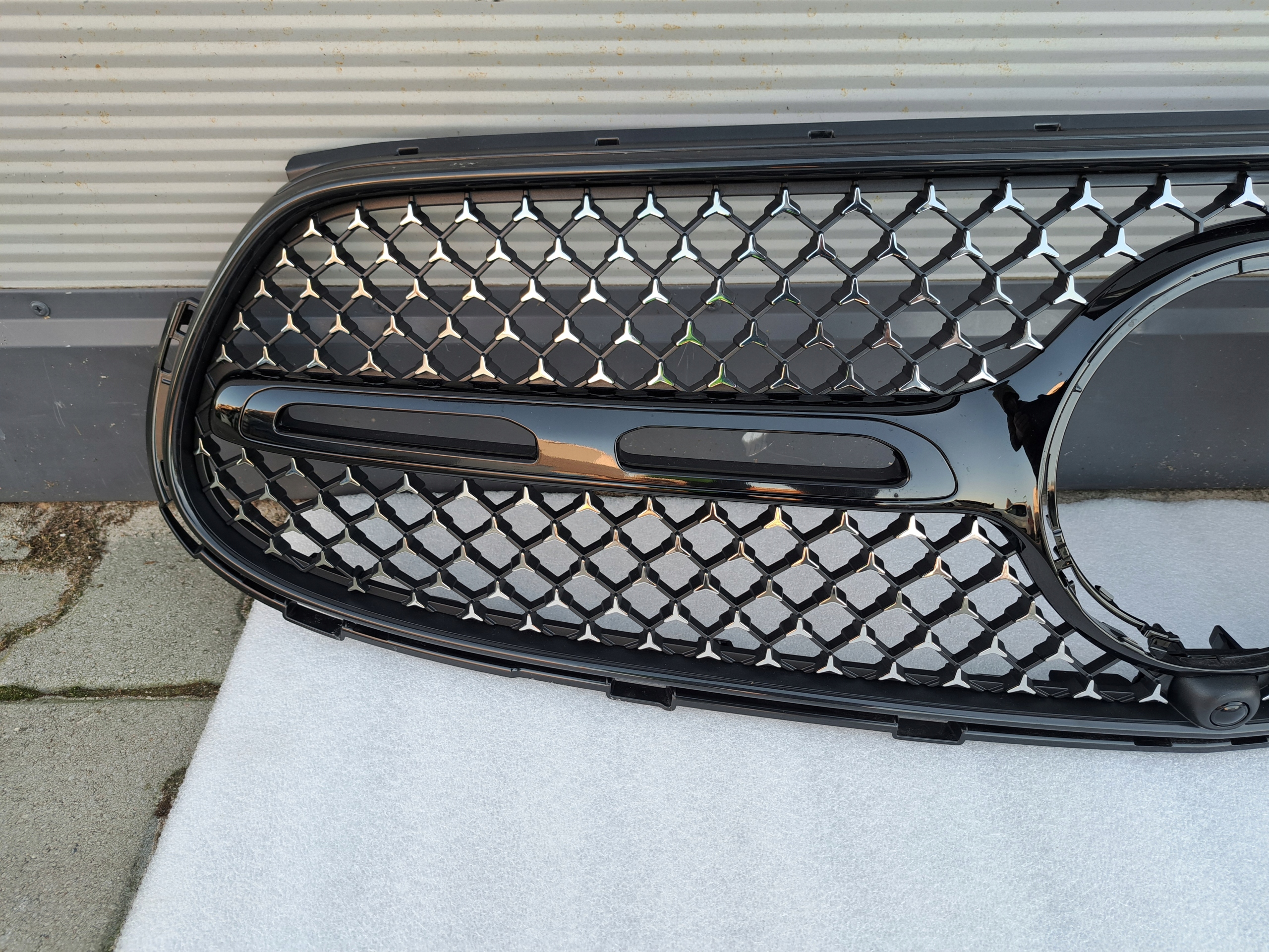 MERCEDES AMG SWAROVSKI GLC W254 ATRAPA KRATKA GRILL ZDERZAKA A2548881800 Producent części Mercedes-Benz OE