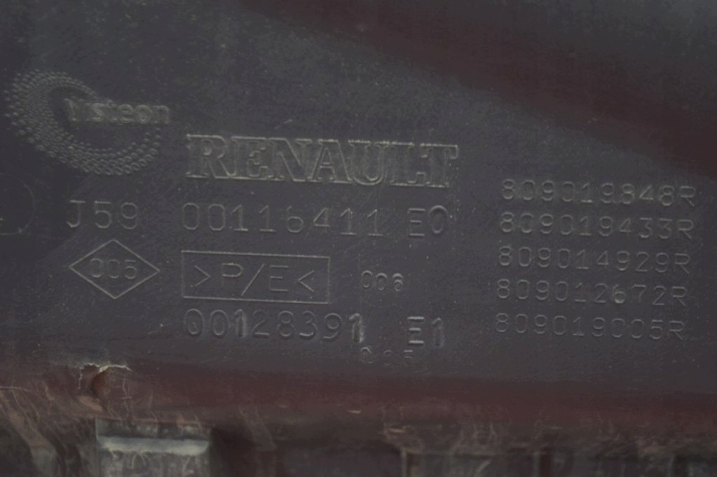 side door left front front EU 809019848R DACIA DOKKER 12-17