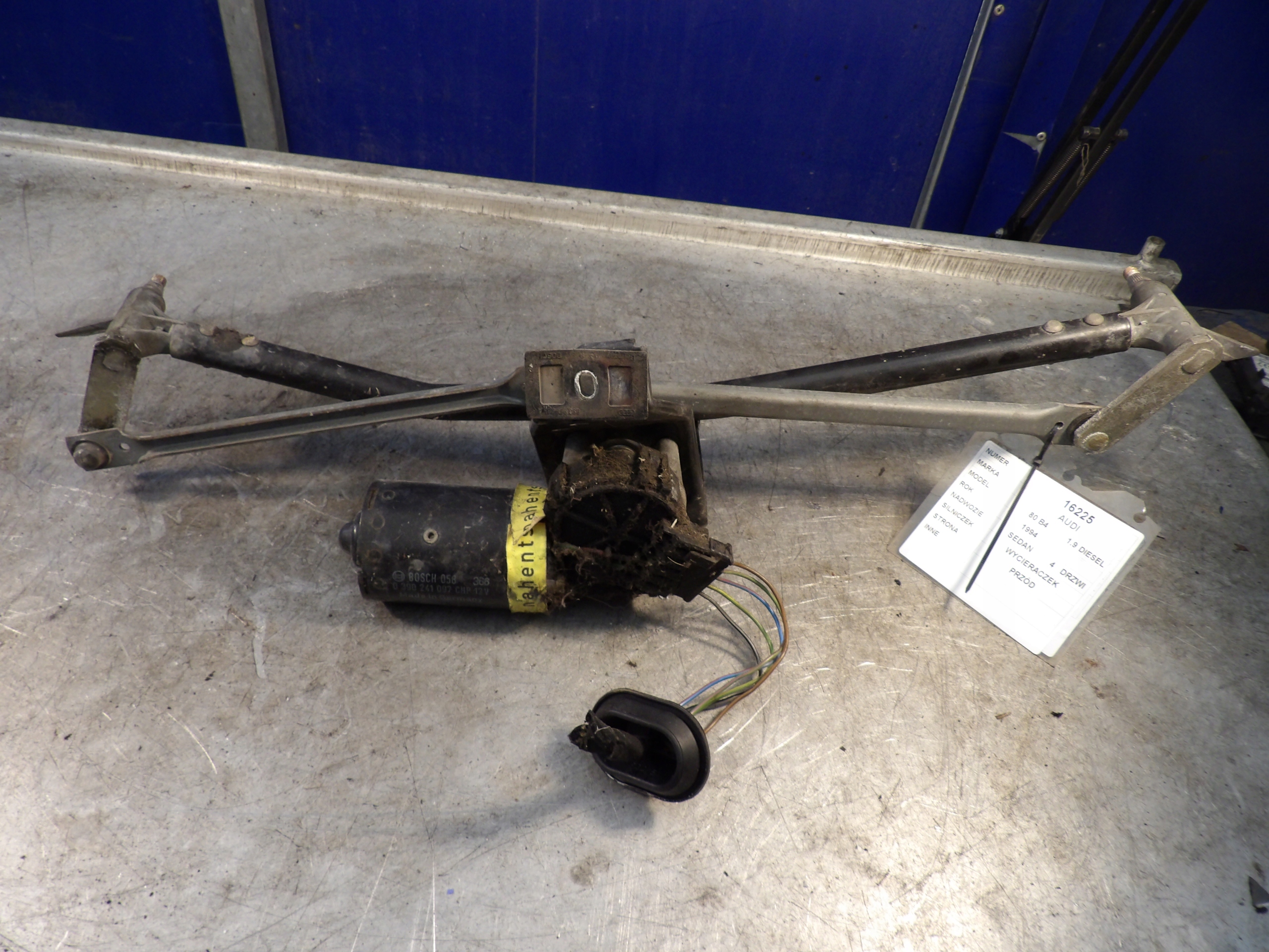 Audi 80 B4 wiper mechanism front 0390241097