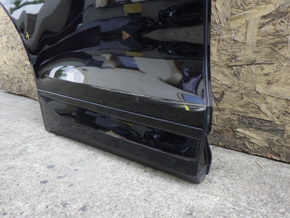 SKODA ENYAQ 5LA 20- door right rear.