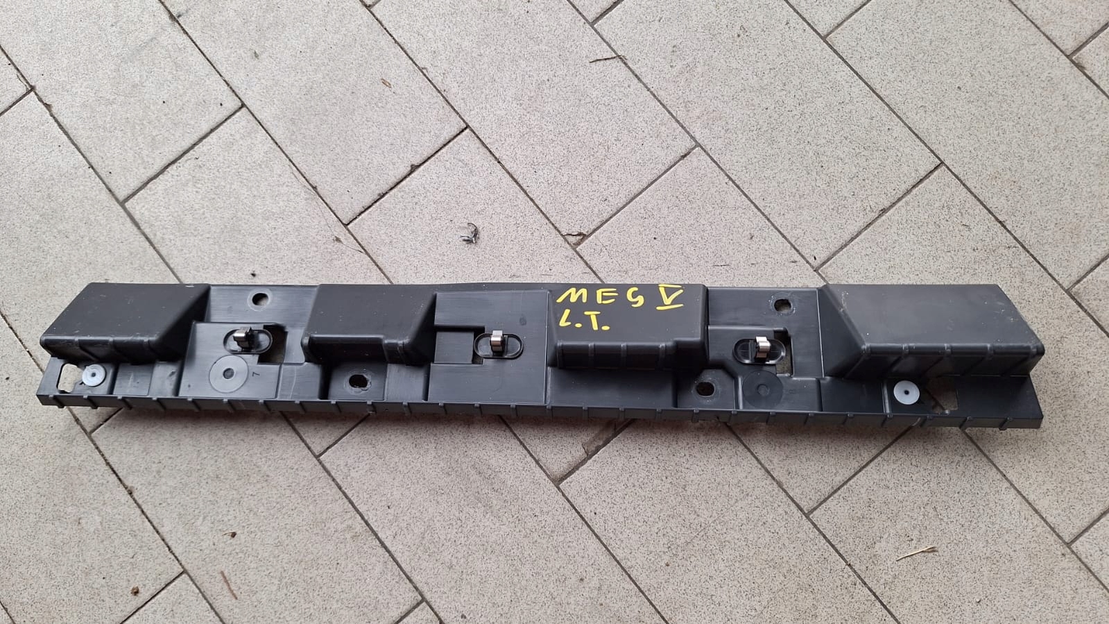 Console Support plaque Jupes MEGANE V E-TECH 764594124R 764A98977R 764A81854R