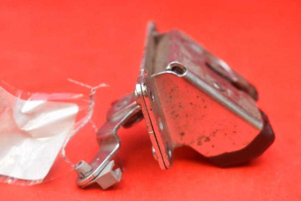 lock bonnet rear part boot OPEL MERIVA A 04-10