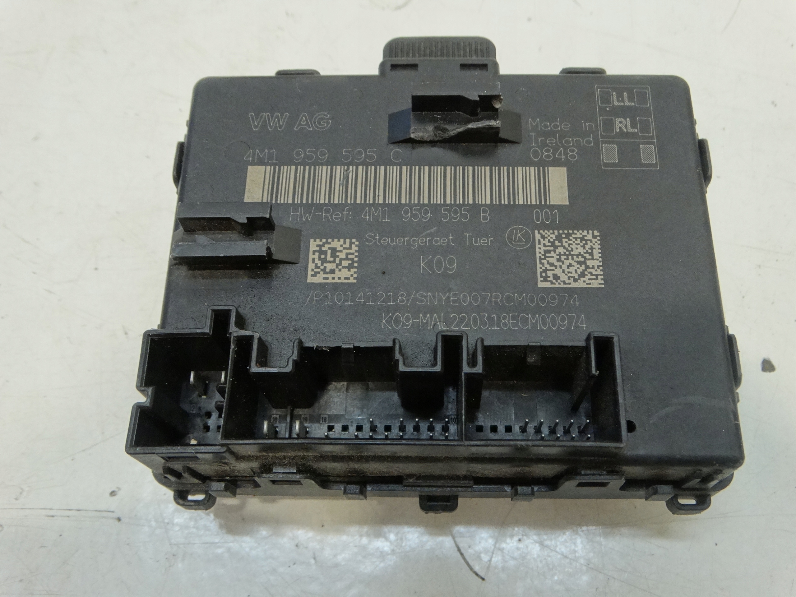 module door right left rear part AUDI PORSCHE 4M1959595B