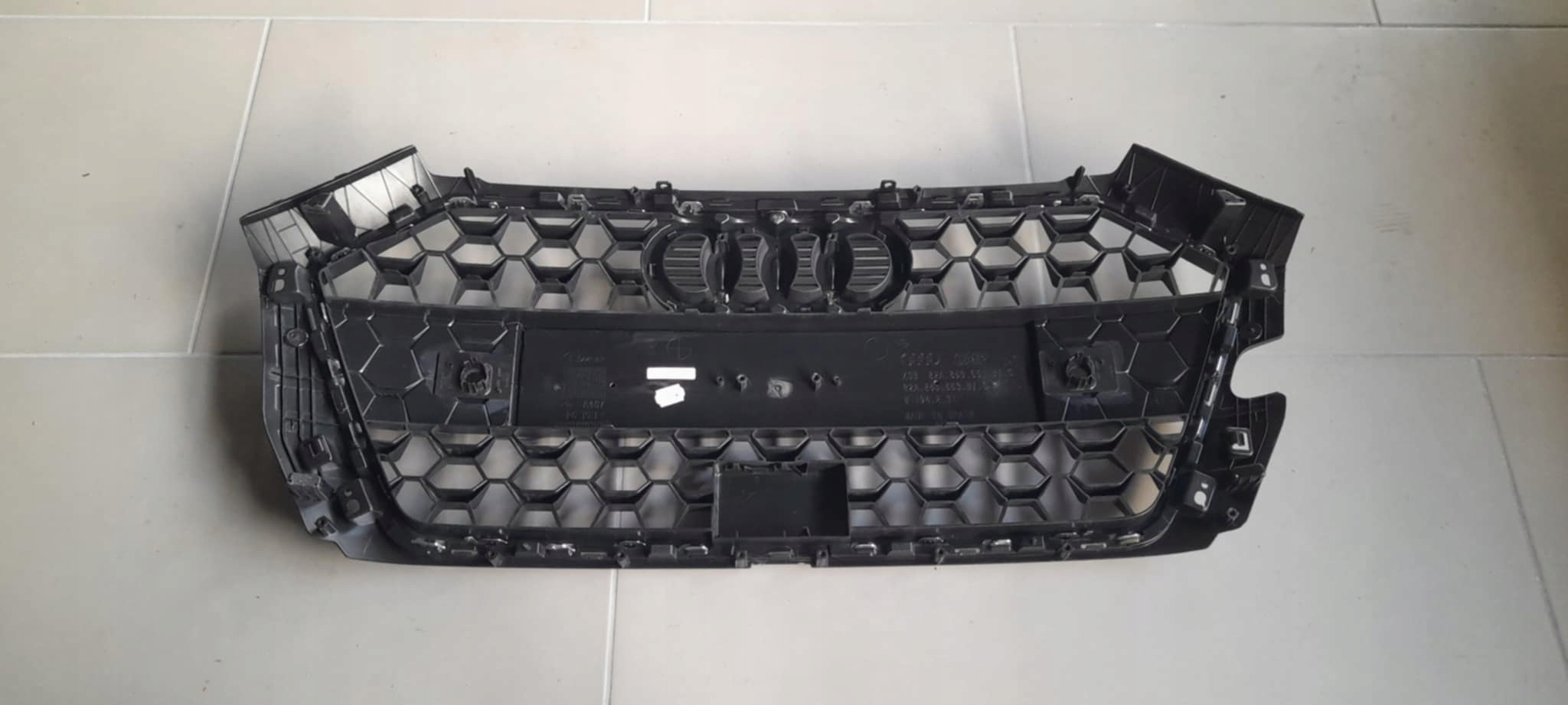 grille radiator grill AUDI A1 II 82A853651B 82853653B