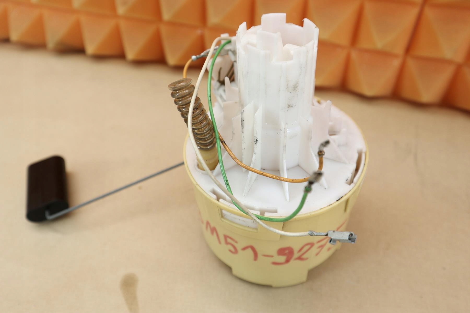 VOLVO 1.6 D CZUJNIK POZIOMU PALIWA PŁYWAK 3M519275 Producent części Volvo OE