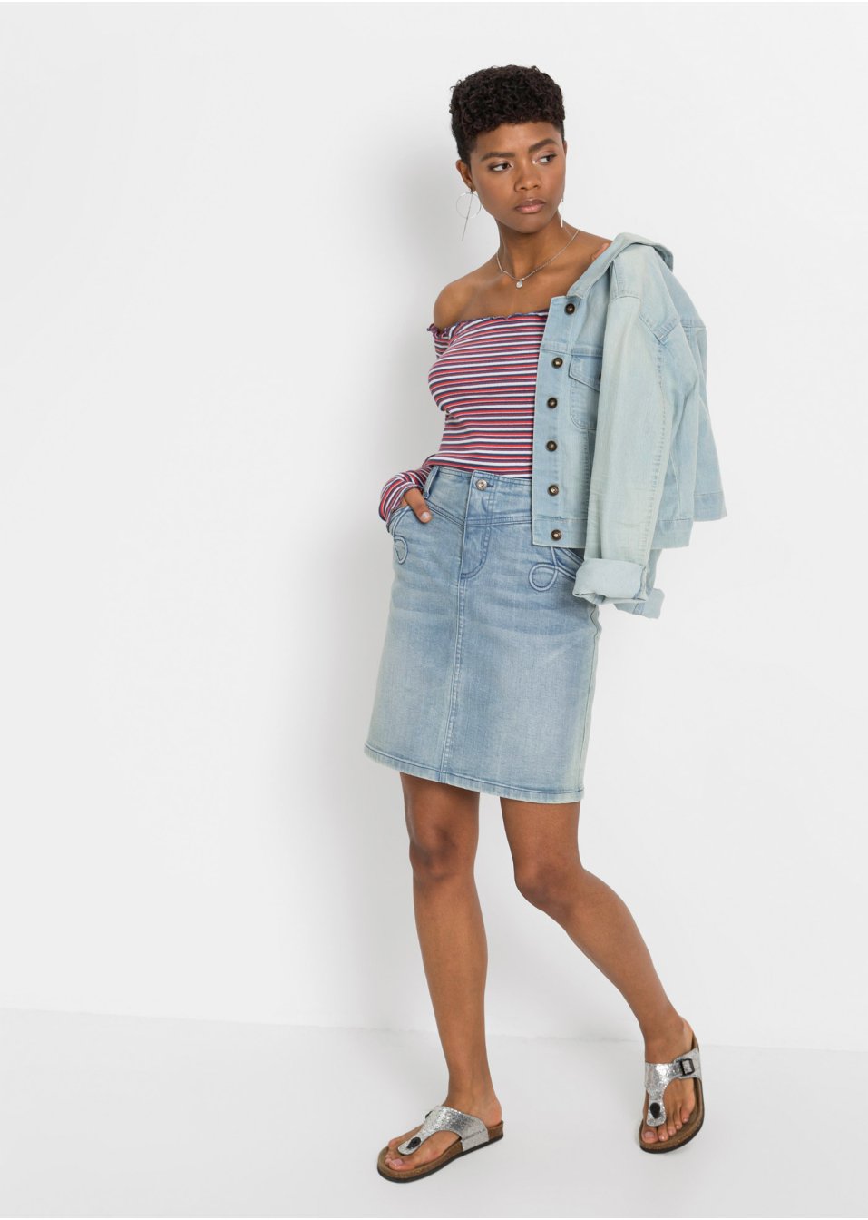 BA122 BLUZKA DAMSKA 1szt CARMEN 36/38 W PASKI Cechy dodatkowe brak