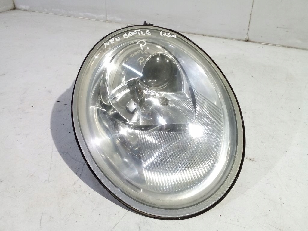 VW New Beetle USA light right front front