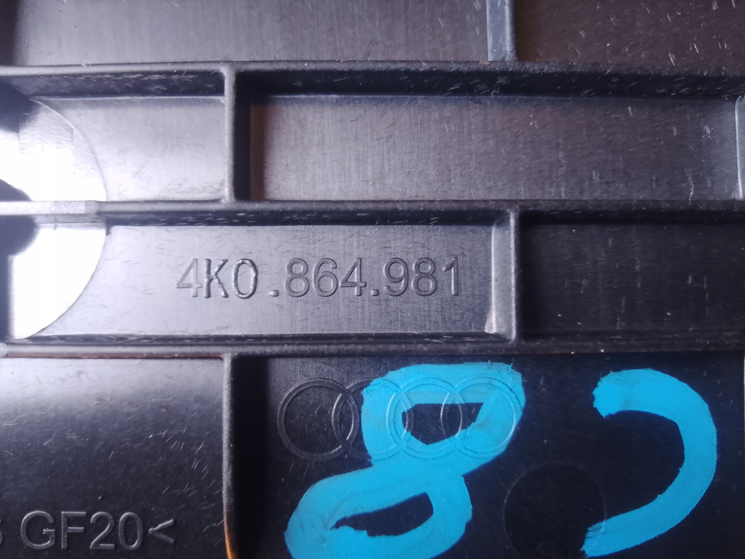 ABDECKUNG, HUTABLAGE HANDSCHUHFACH TUNELU AUDI A6 C8 4K0864981