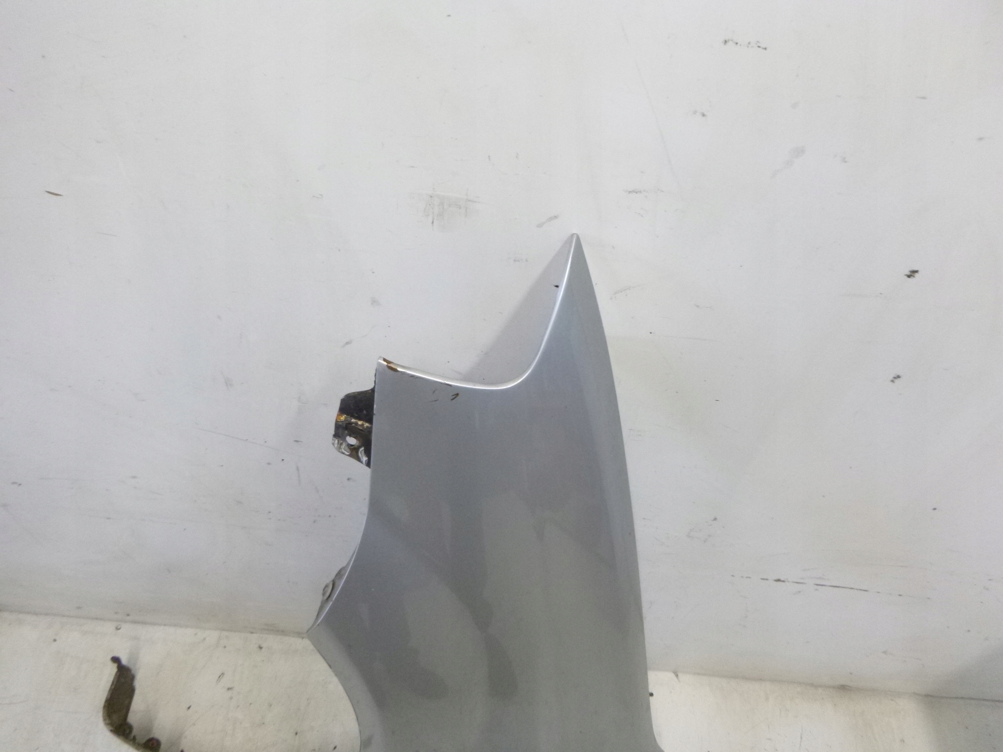 parafango sinistra Chevrolet Daewoo Kalos 95U 05r.