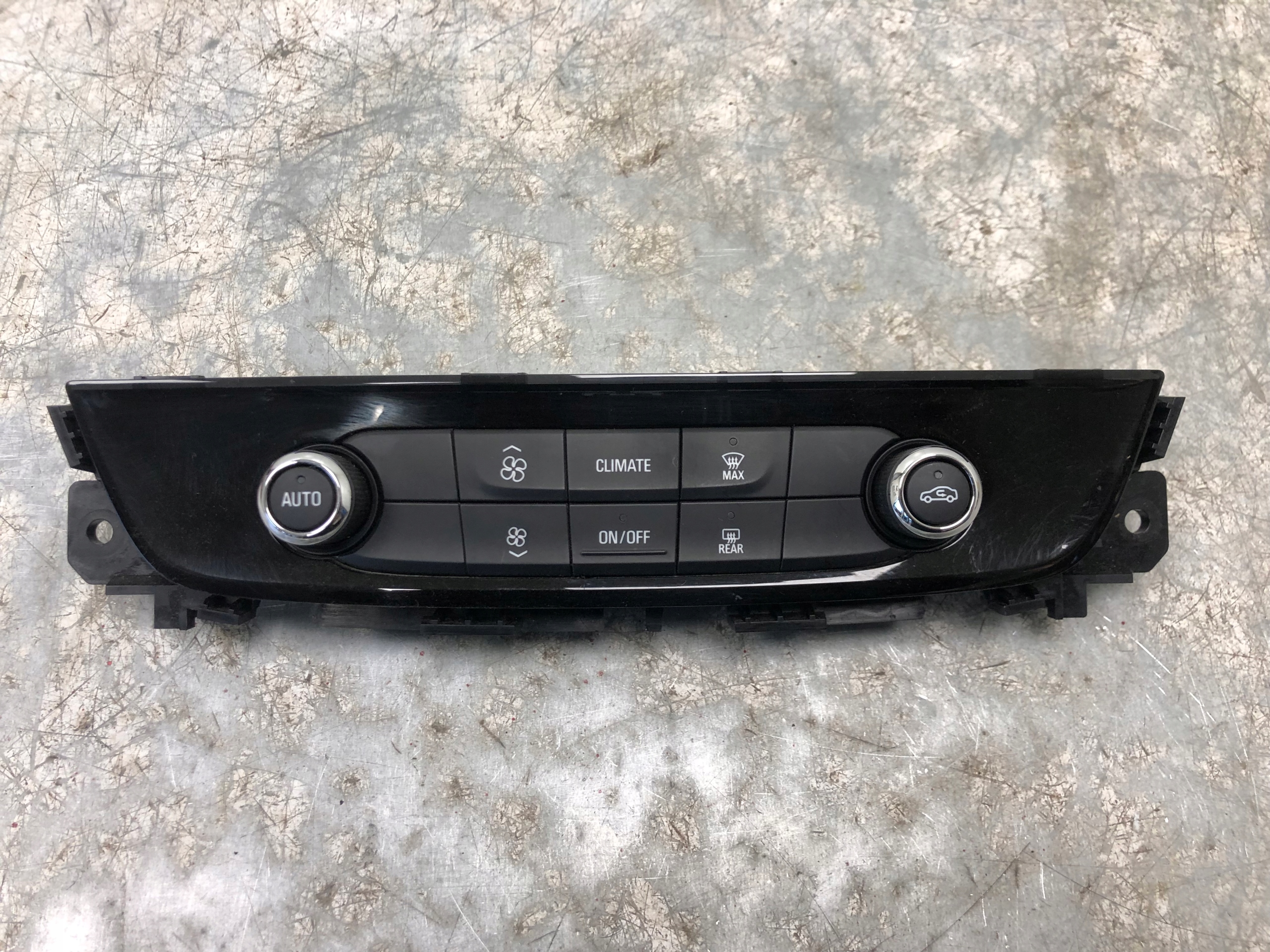 COMANDI CLIMA OPEL INSIGNIA B 39113537