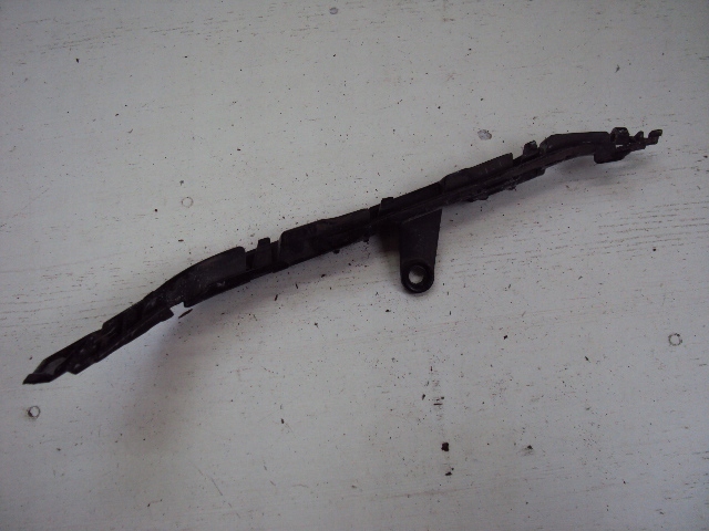 ŚLIZG ZDERZAKA LEWY TYŁ BMW 1 E81 E87 2004-2011