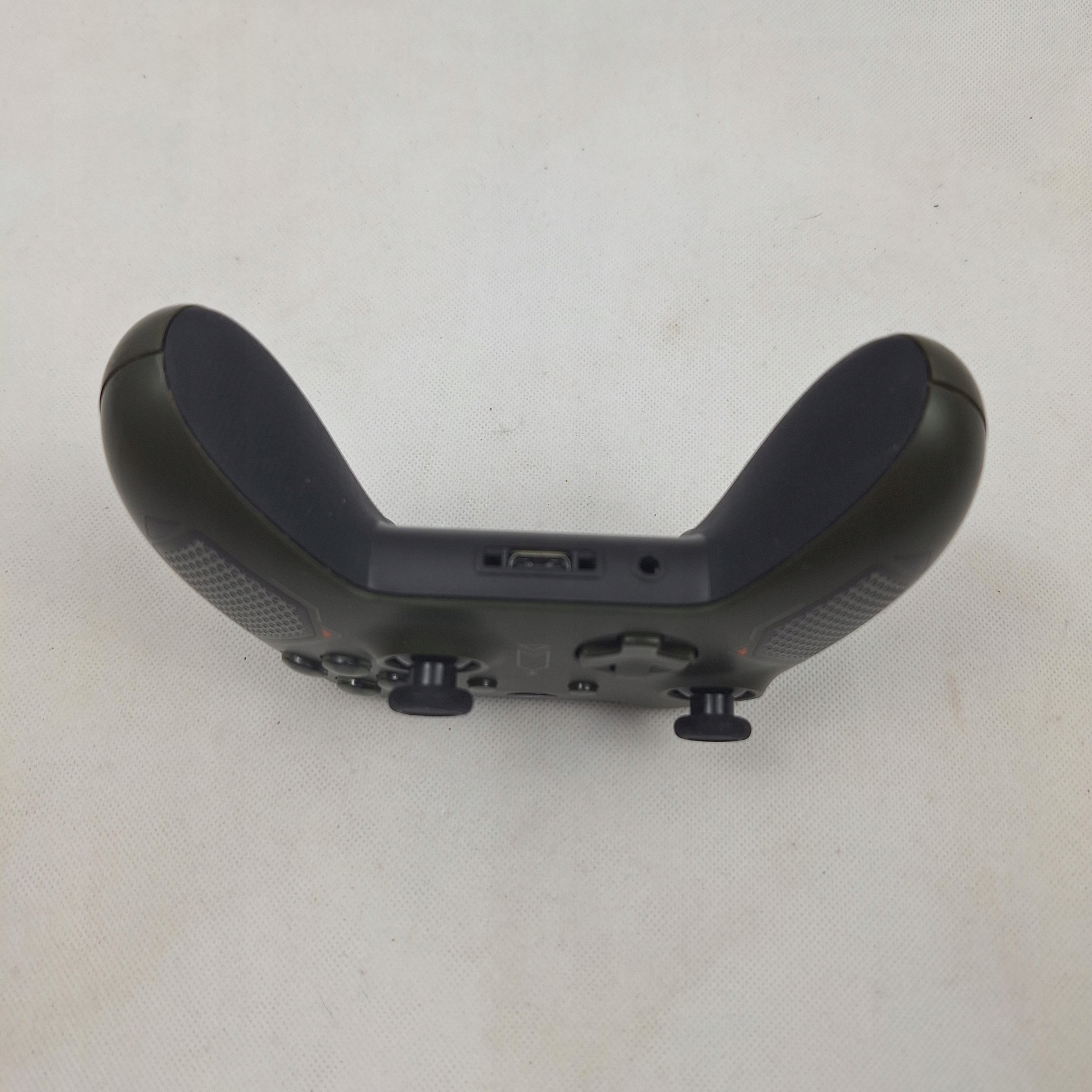 ORYGINALNY BEZPRZEWODOWY Pad XBOX ONE SERIES PC COMBAT TECH LIMITOWANY 1708 Komunikacja bezprzewodowa Bluetooth