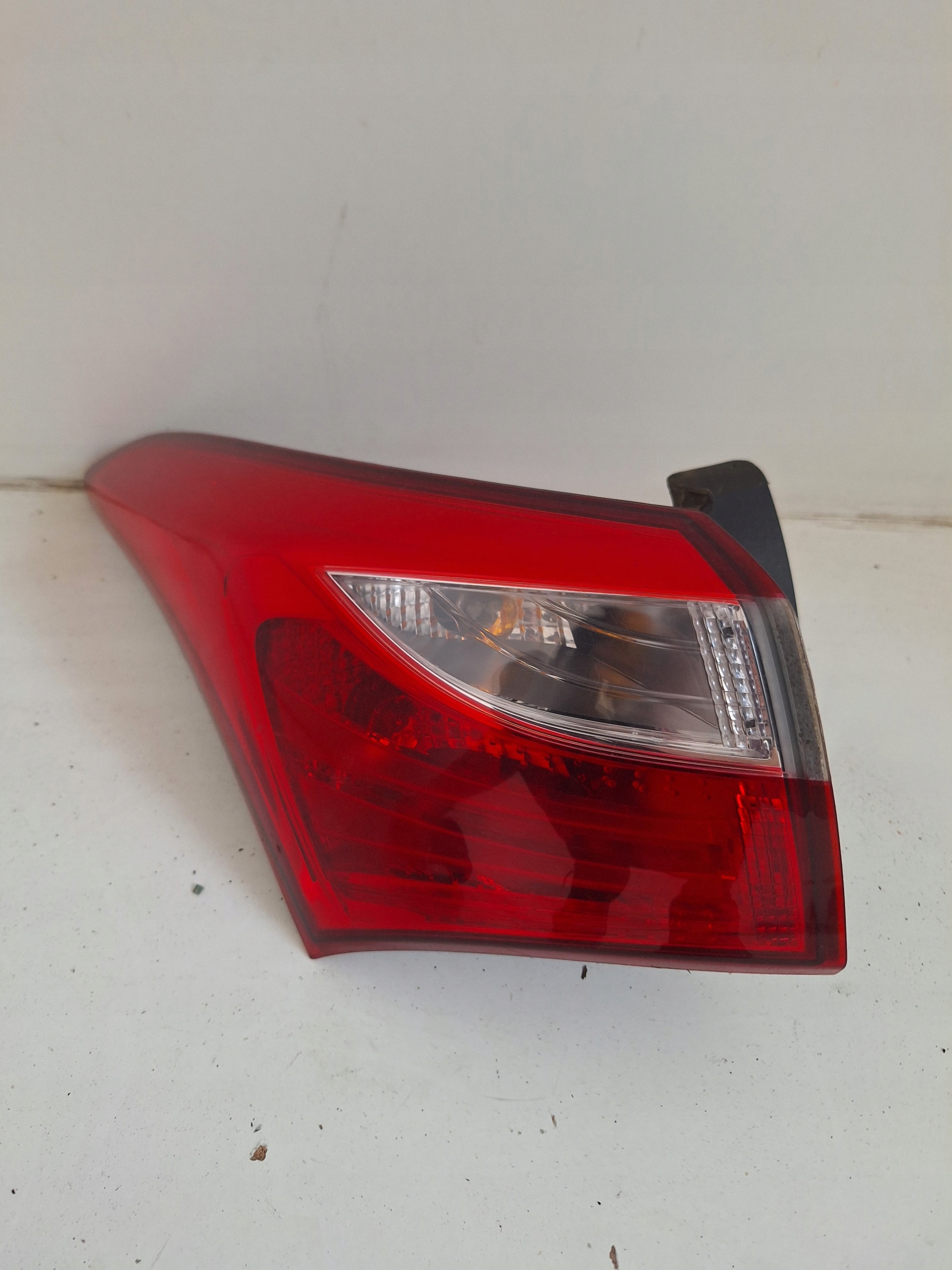 LAMPA LEWY TYL LEWA TYLNA HYUNDAI I30 II KOMBI 12-