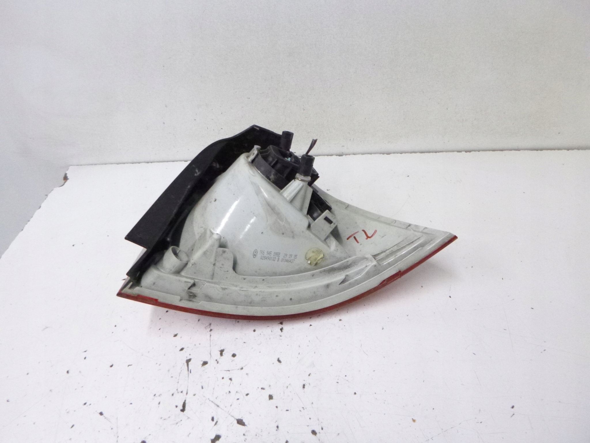 light rear left VW Volkswagen Golf V 3D 2006r. 1K6945095E