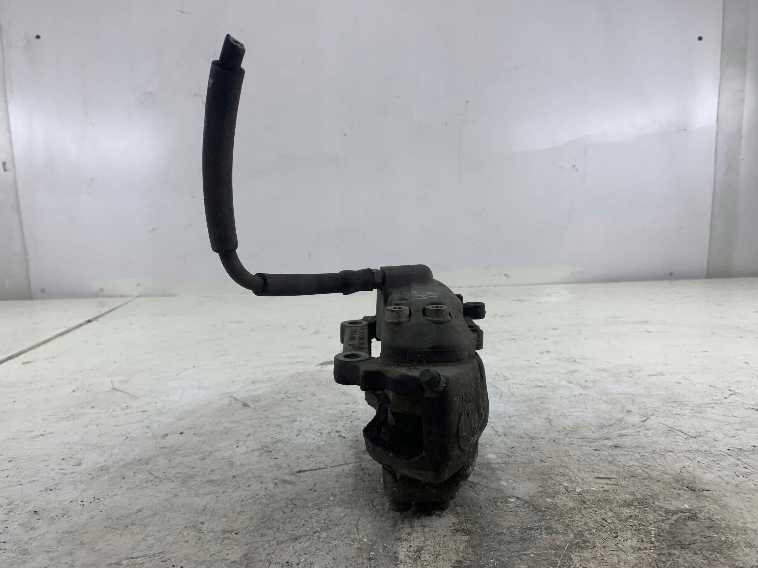 MERCEDES W220 caliper brake left front 20704703