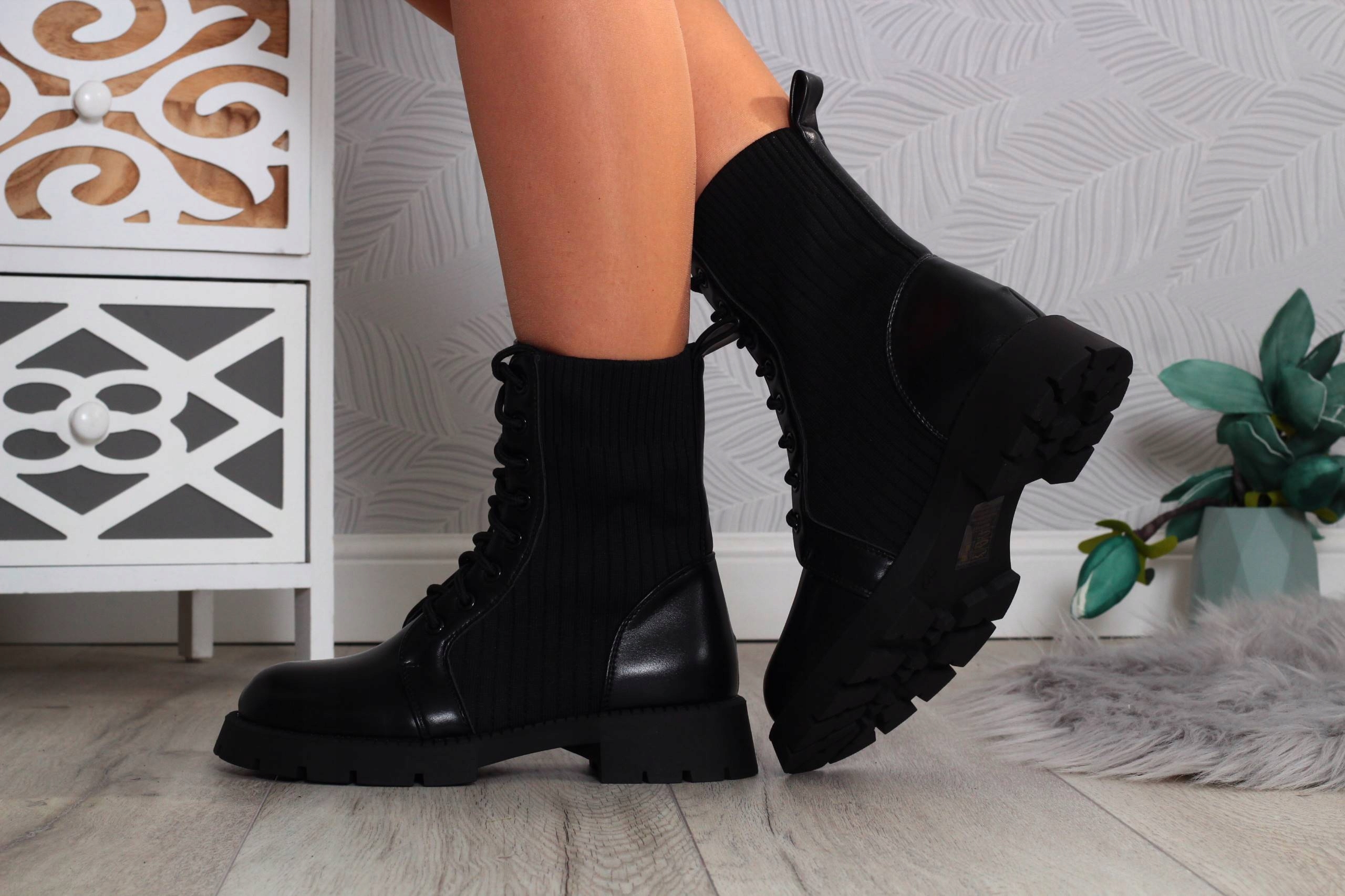 BOTKI ZIMOWE DAMSKIE BUTY TRAPERY WORKERY Wysokość obcasa/platformy 3 cm