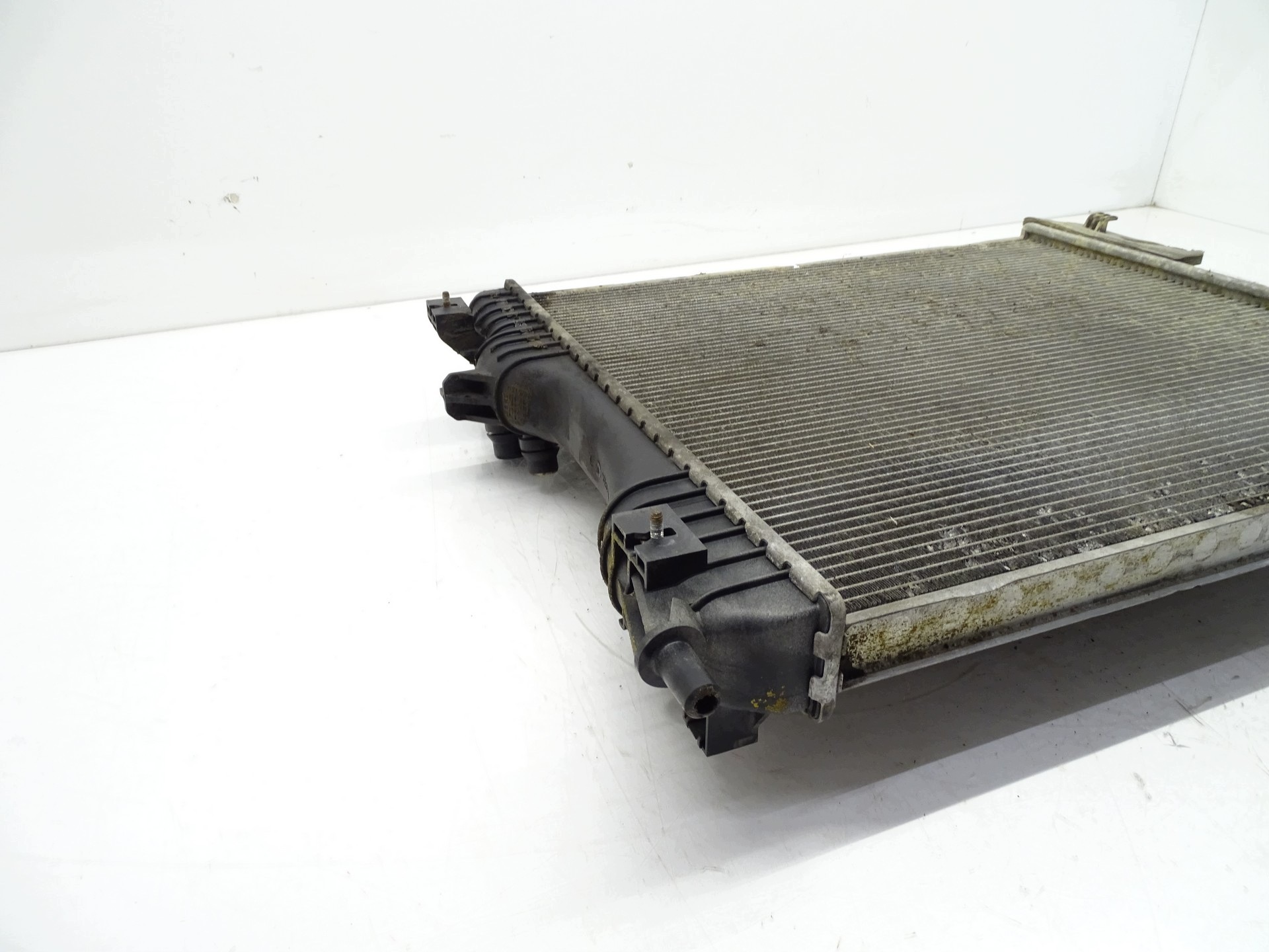 water cooler JAGUAR XJ X351 9X23-8005-CC