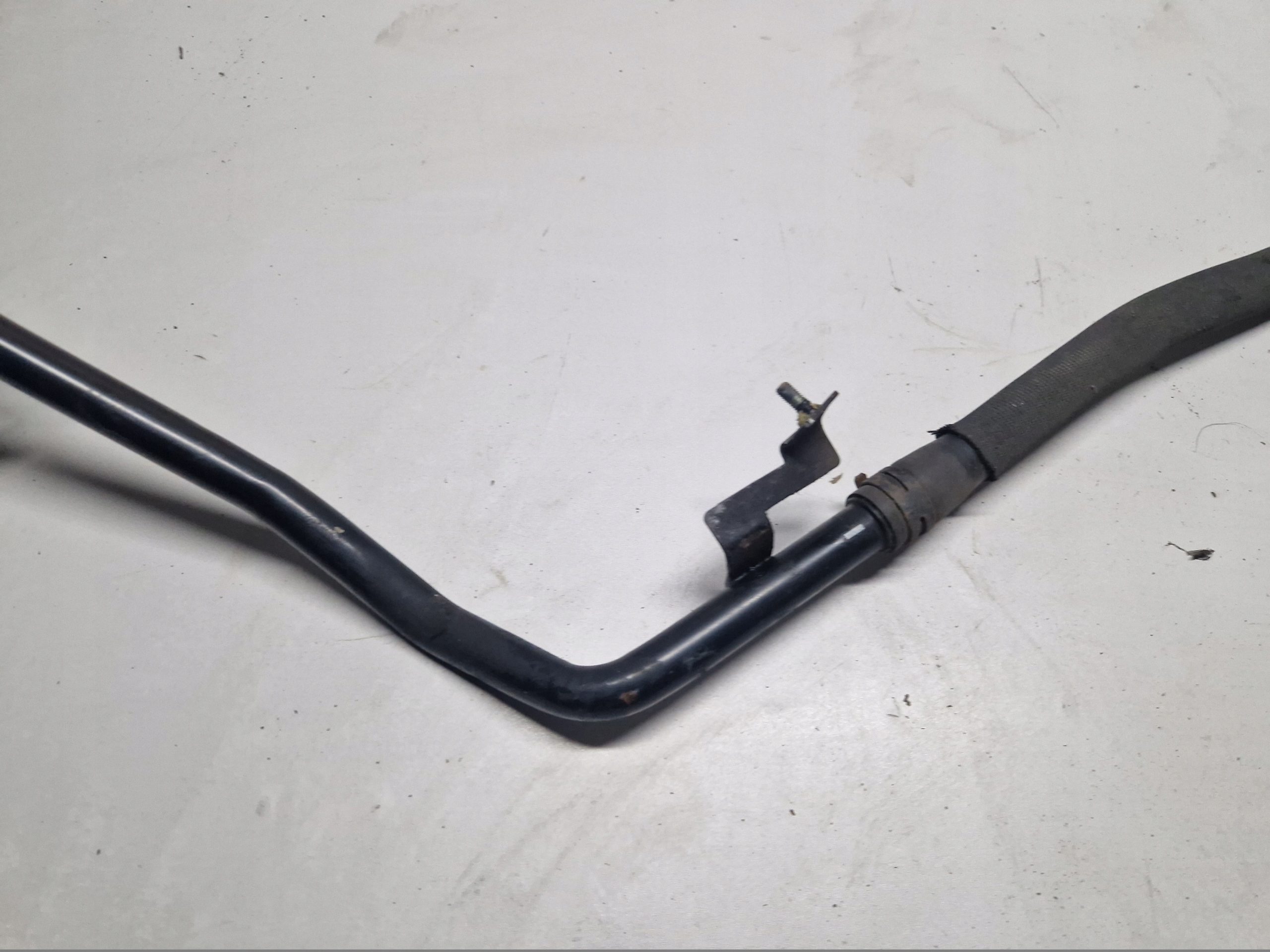 AUDI A6 C6 A6C6 3.2 benzin cijevčica cijev crijevo vode prijenos 4F1819342B